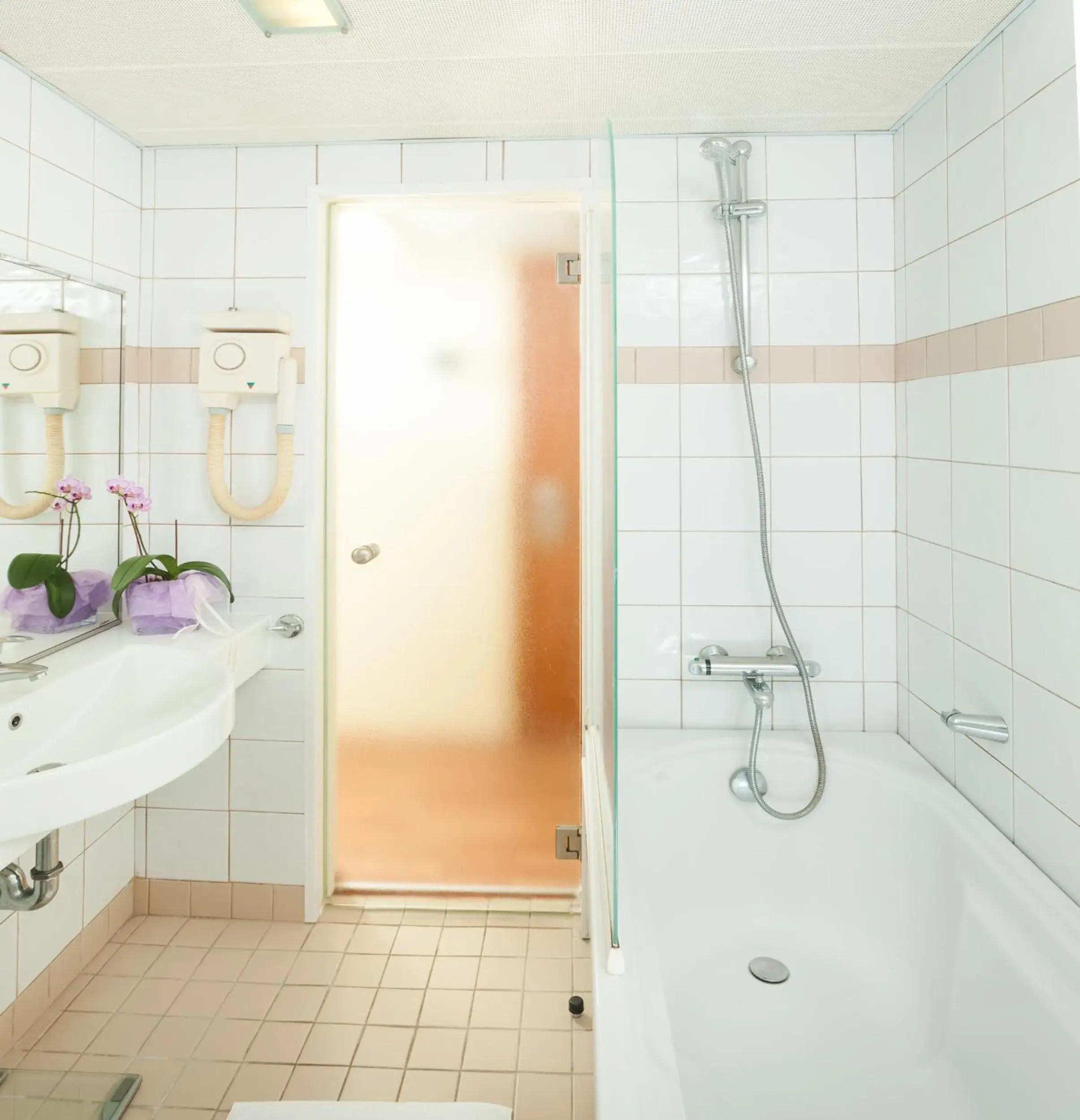 Bathroom in Arte hotel