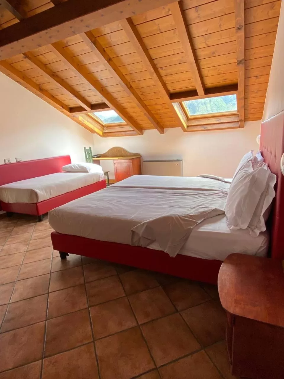 Photo of the whole room, Bed in Hotel Lenno