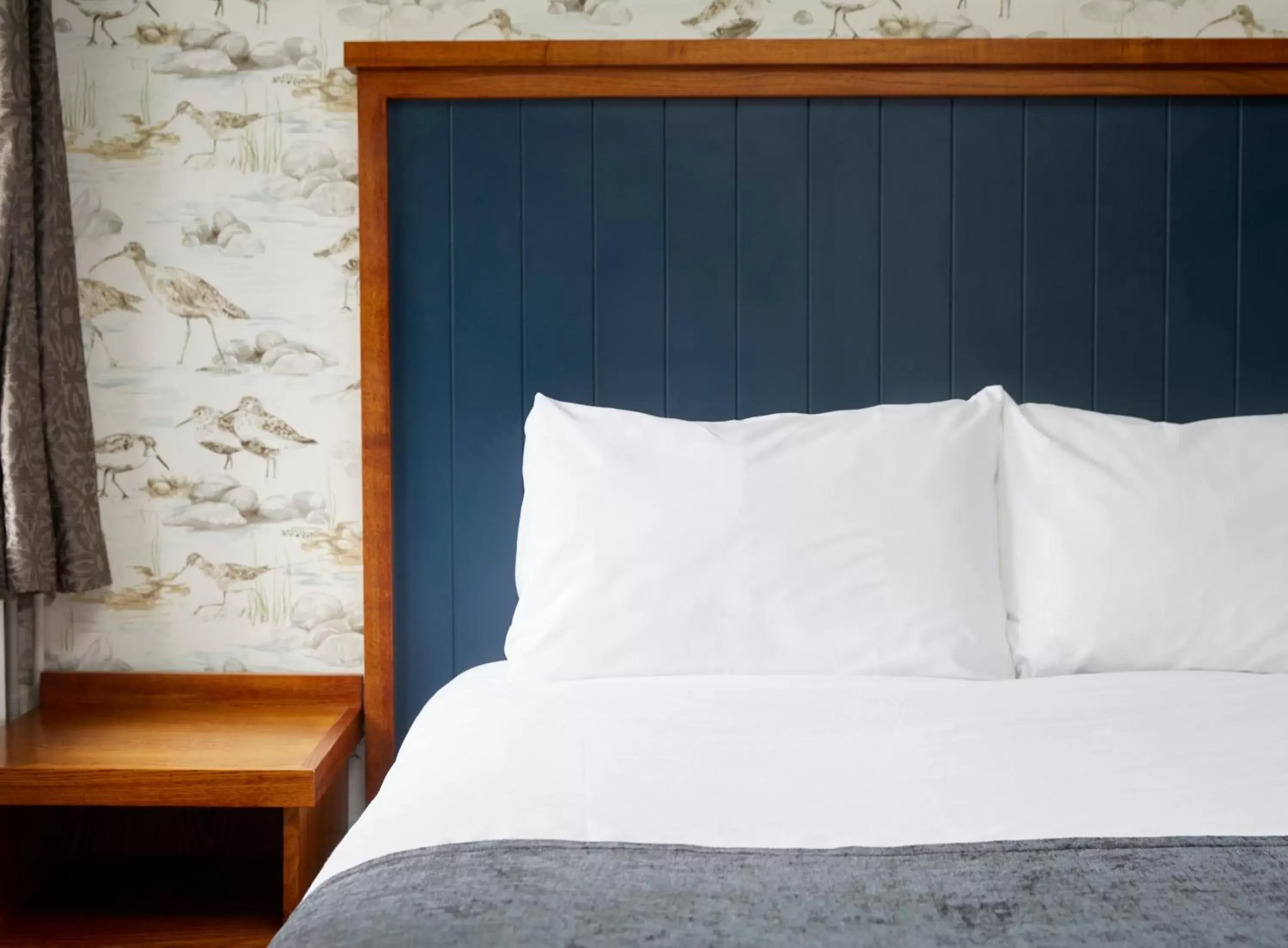 Bed in White Rabbit by Chef & Brewer Collection