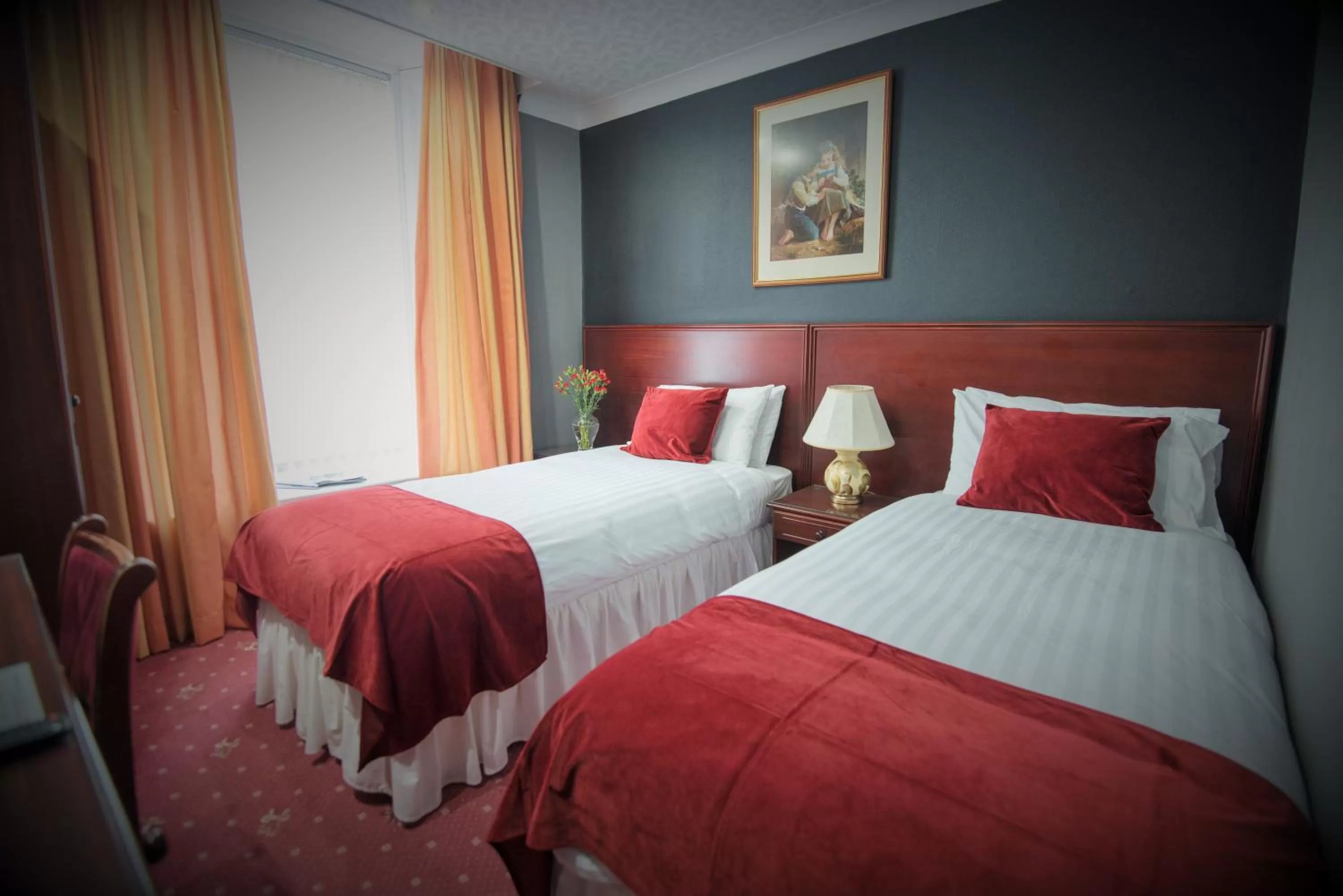 Bed in Caledonian Hotel