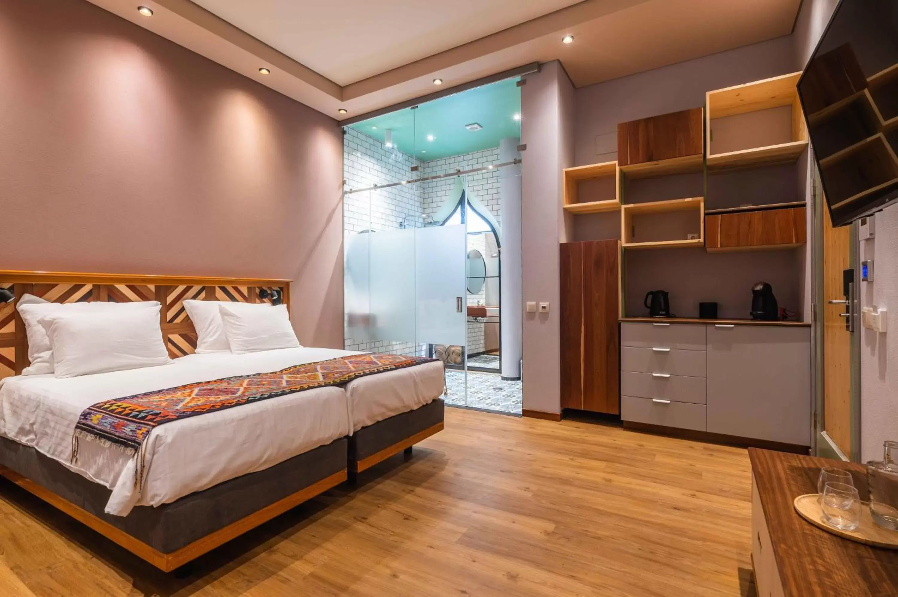 Photo of the whole room, Bed in Vila Origens Boutique Hotel Albufeira – Adults Only