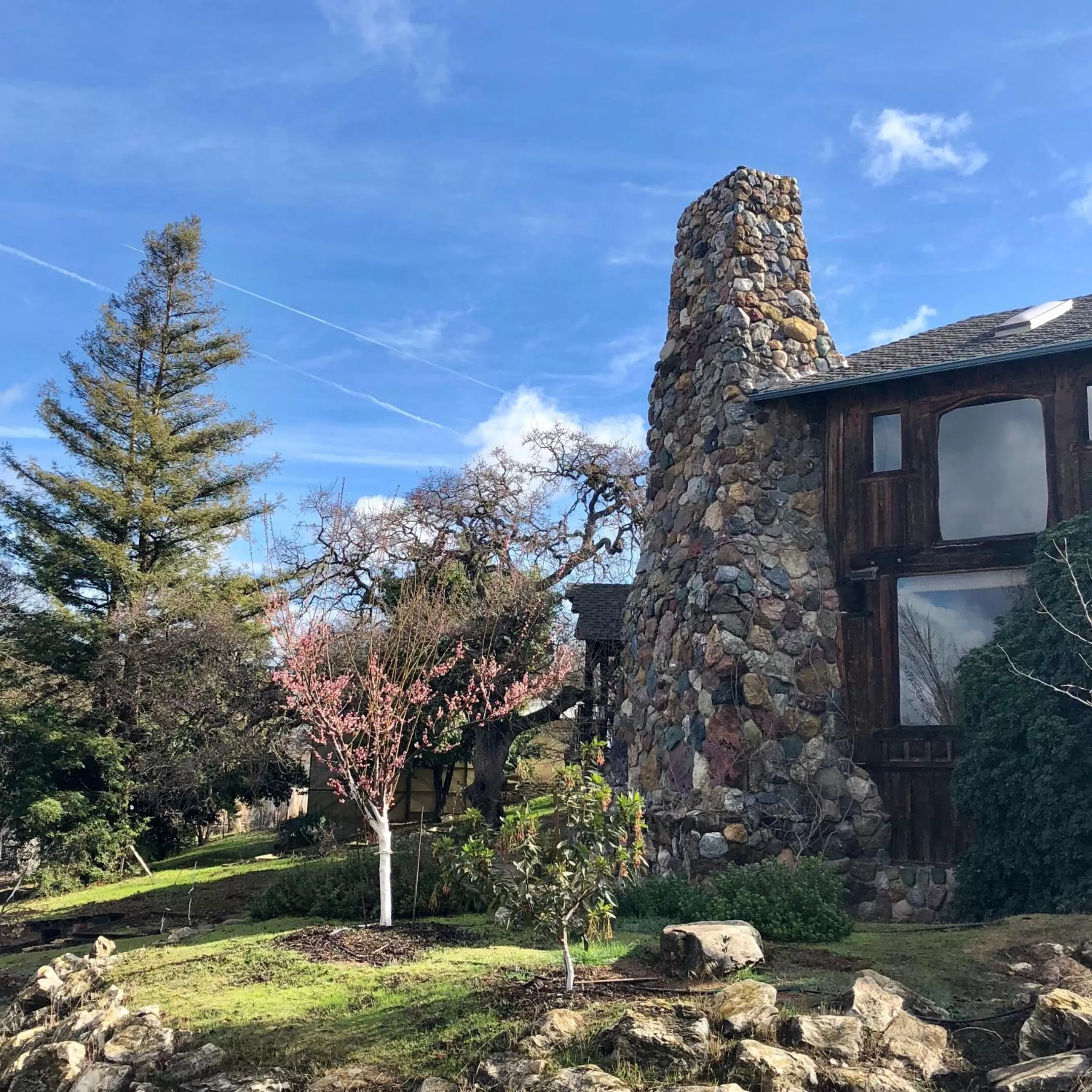 Property building in Inn Paradiso