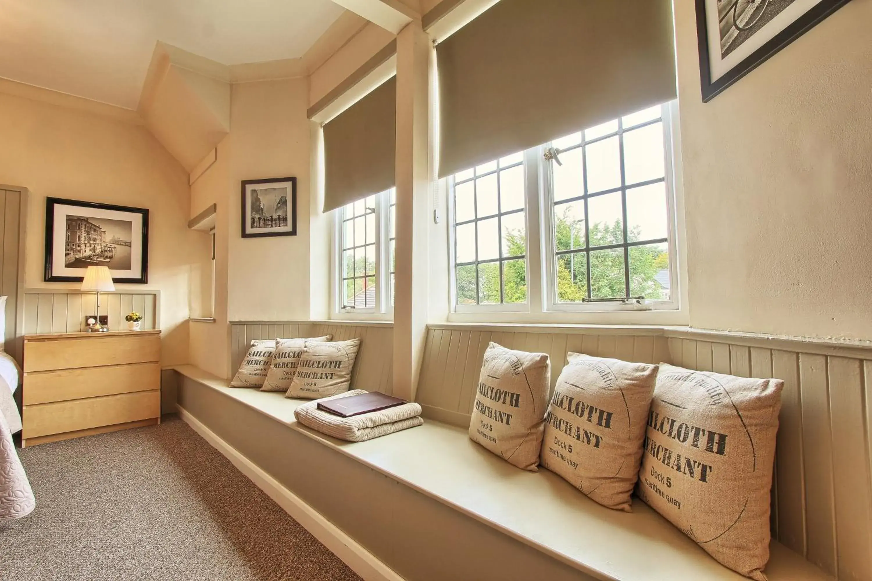 Bedroom, Seating Area in The Stockton Arms