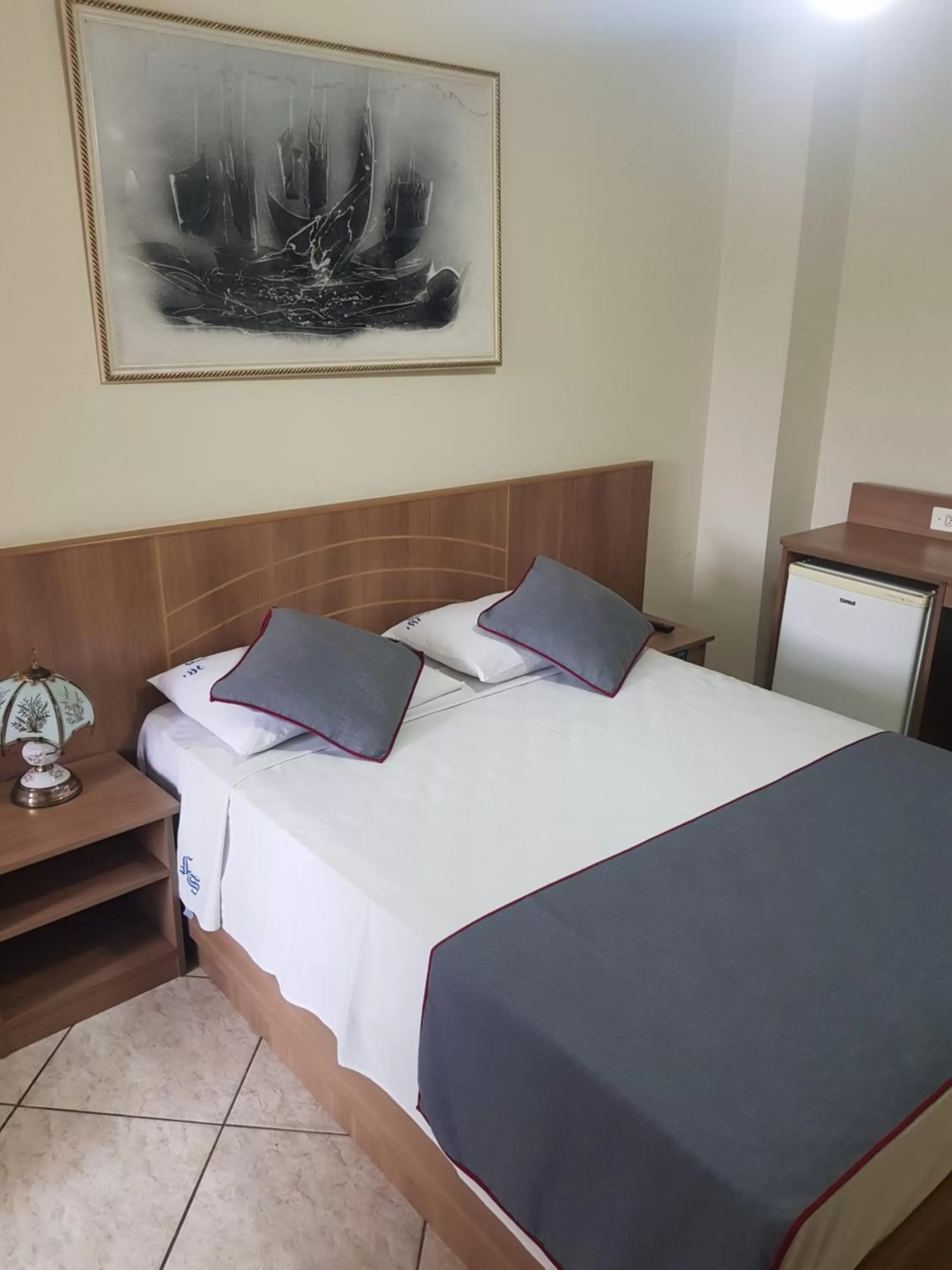 Bed in San Francisco Plazza Hotel