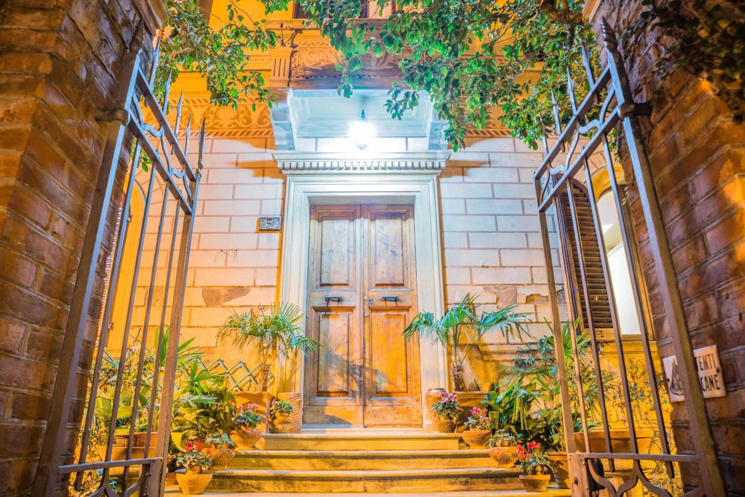 Facade/entrance in La Chicca B&B Siena