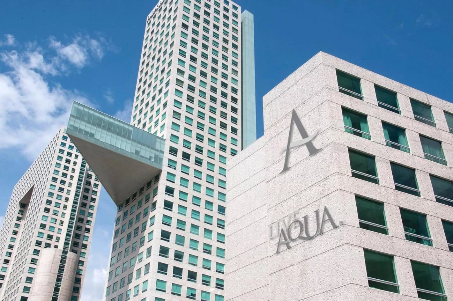 Property building in Live Aqua Ciudad de Mexico Bosques de las Lomas
