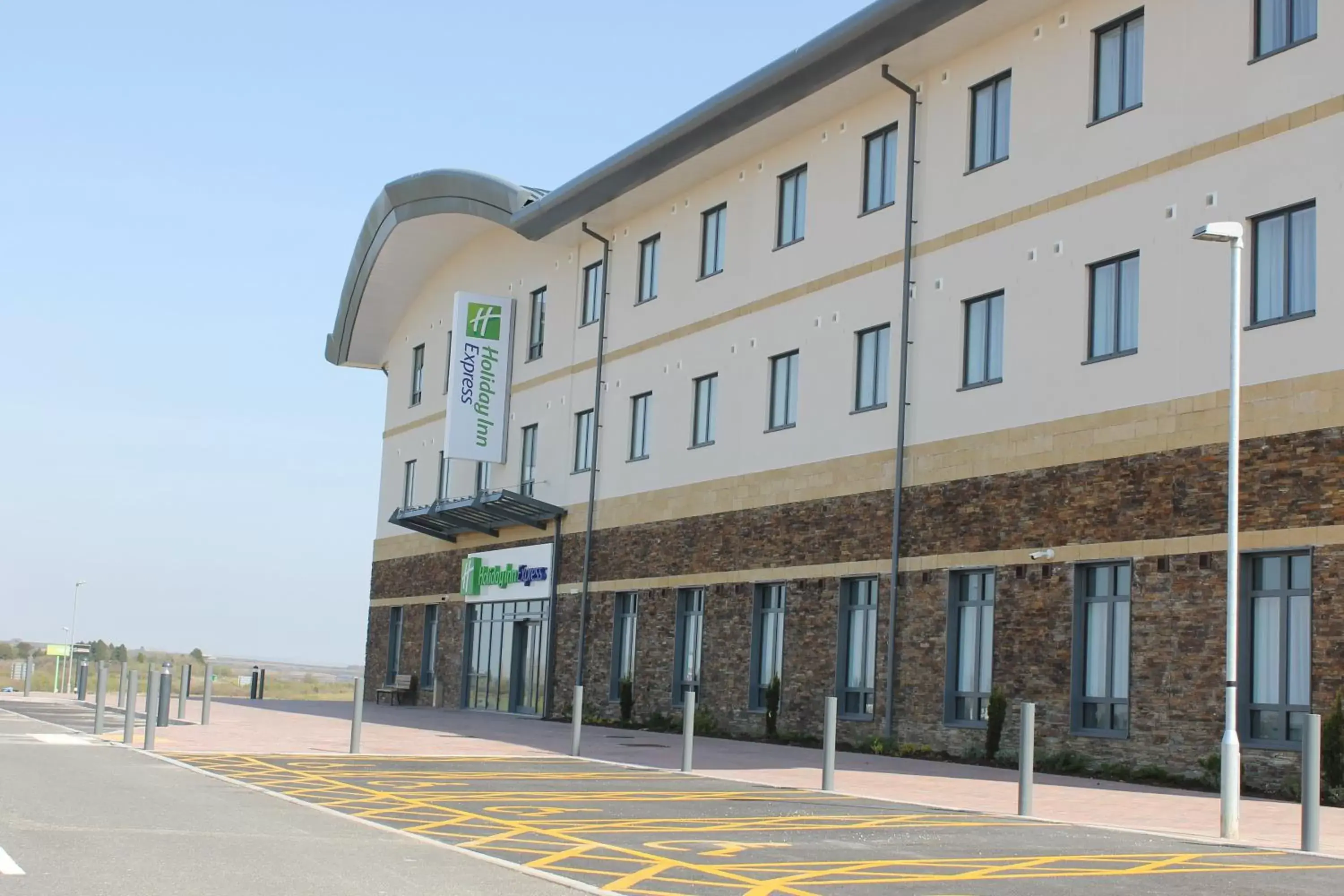 Property building in Holiday Inn Express - Bodmin - Victoria Junction by IHG Property building in Holiday Inn Express - Bodmin - Victoria Junction by IHG