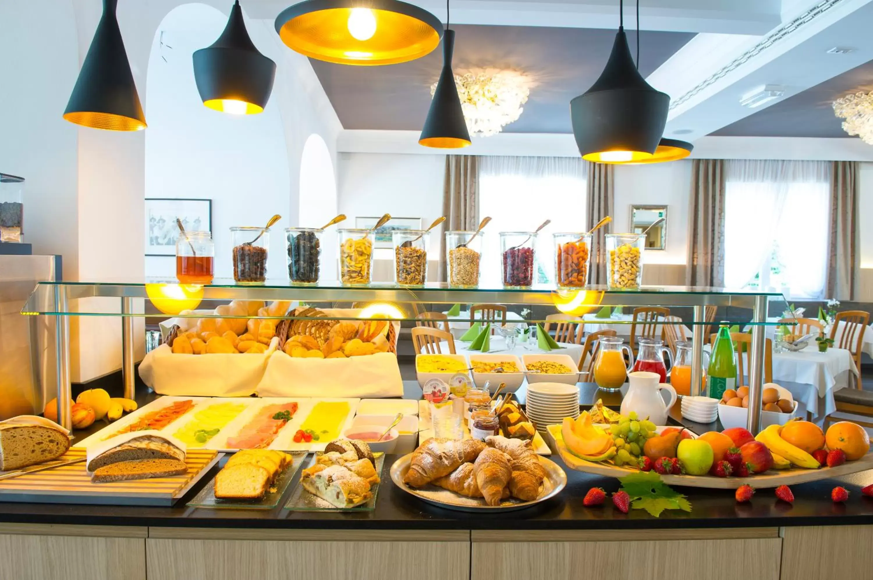 Buffet breakfast, Food in Hotel CampingPark Steiner