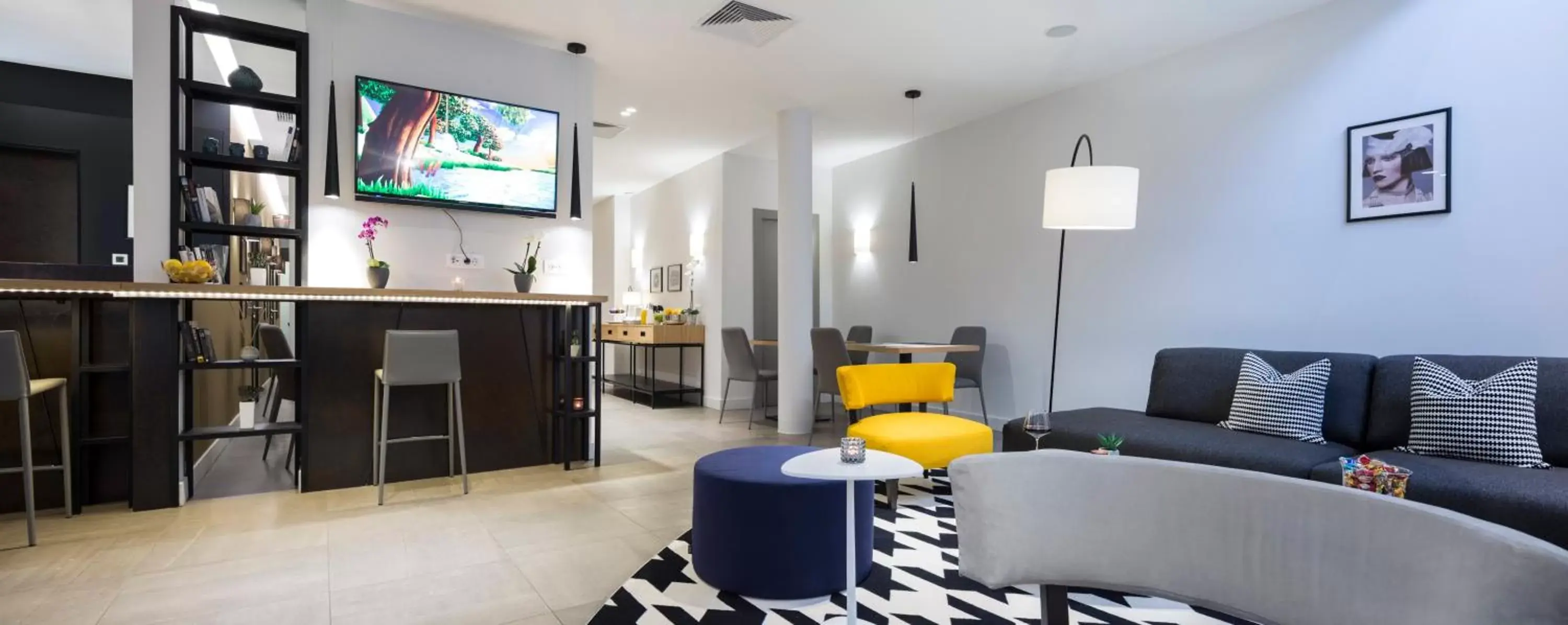 Lounge or bar, Seating Area in Livris Hotel