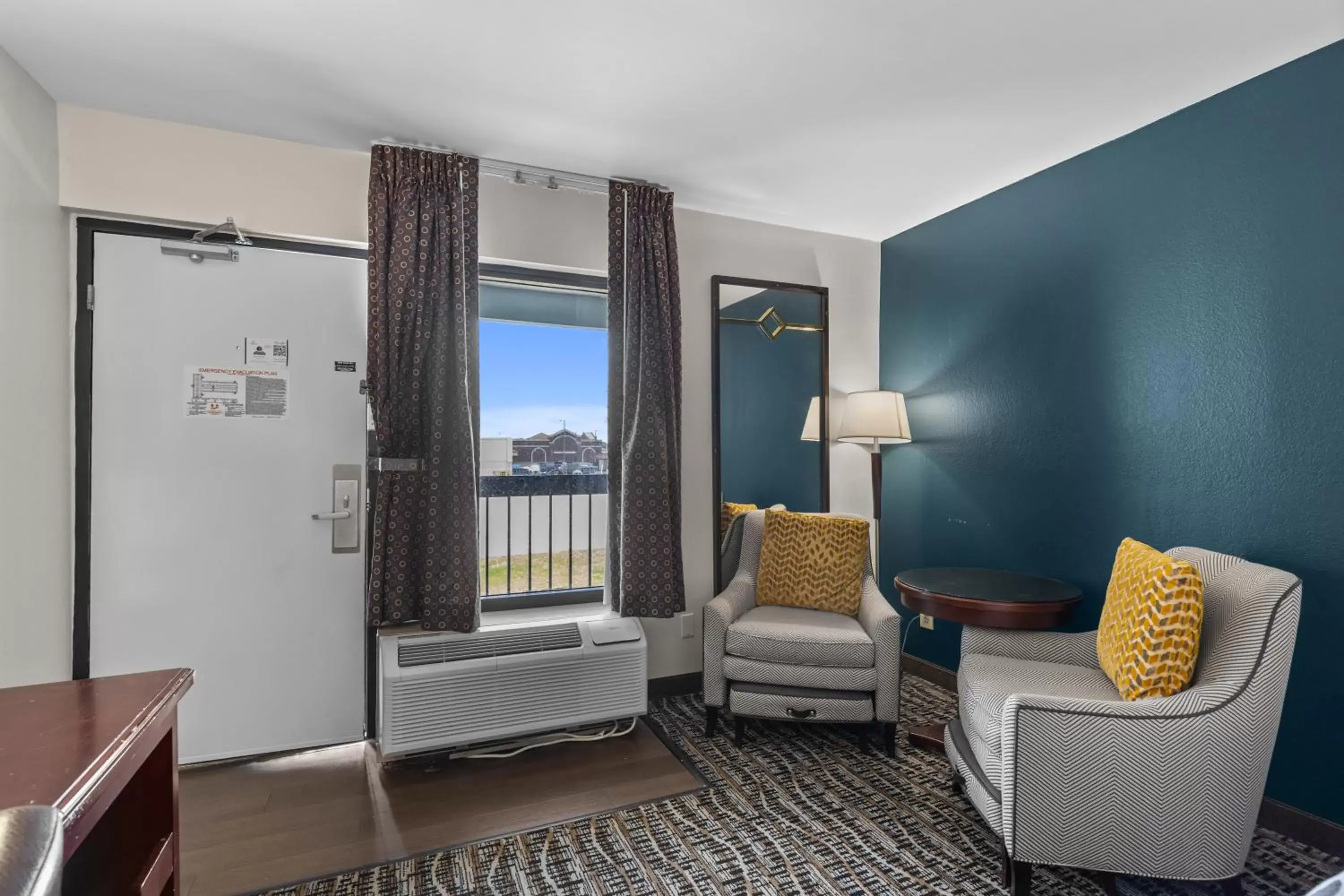 Bedroom in Garnet Inn & Suites, Morehead City near Atlantic Beach