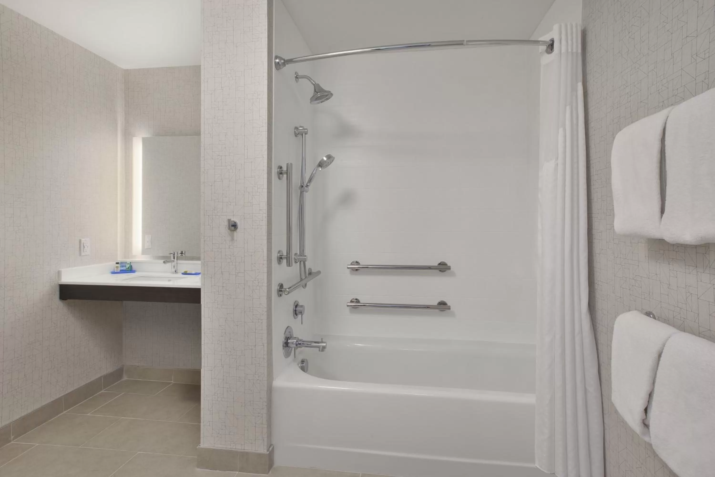 Bathroom in Holiday Inn Express - Auburn Hills South by IHG