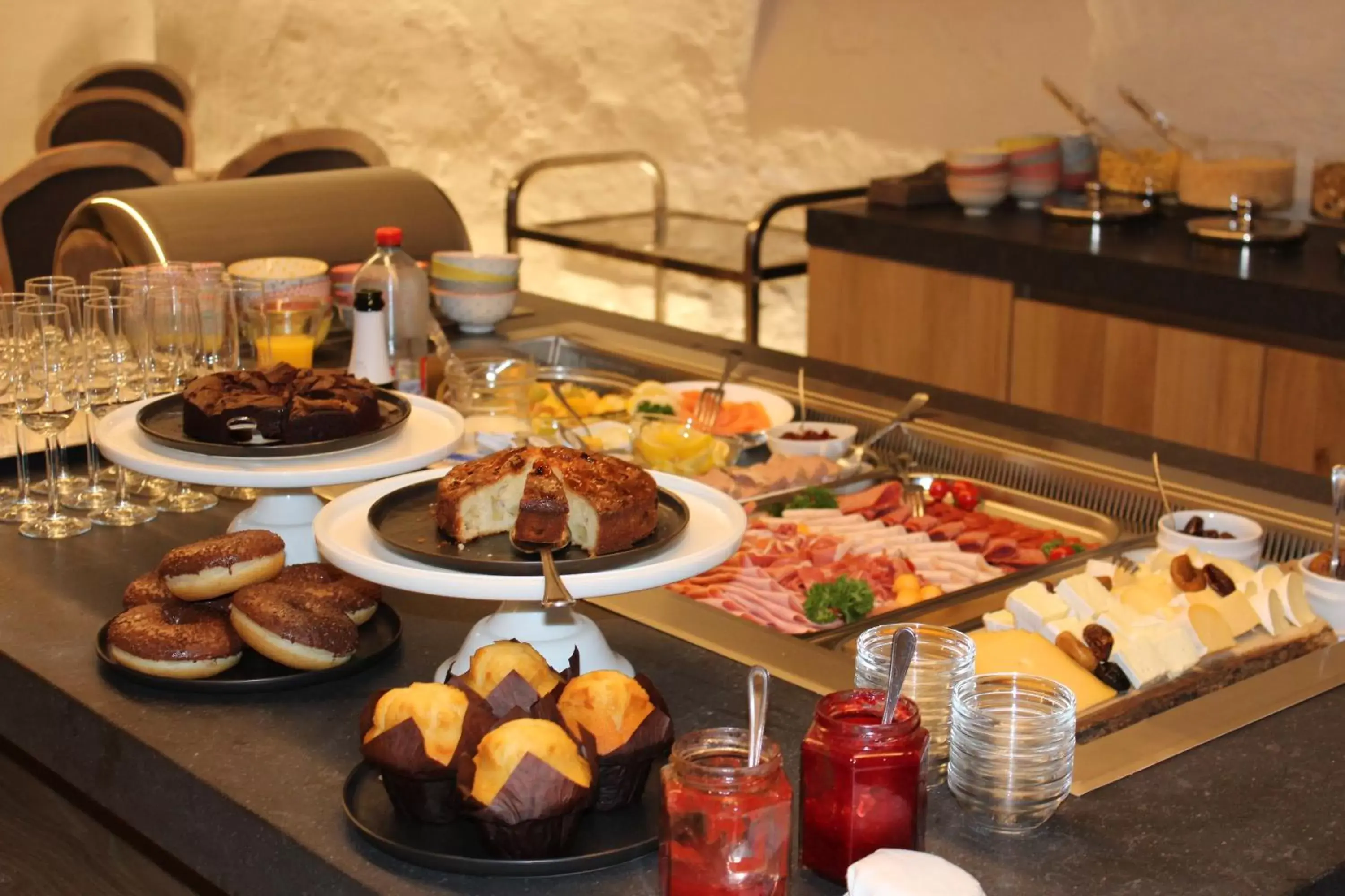 Buffet breakfast, Food in Boutique Hotel De Castillion - Small elegant family hotel