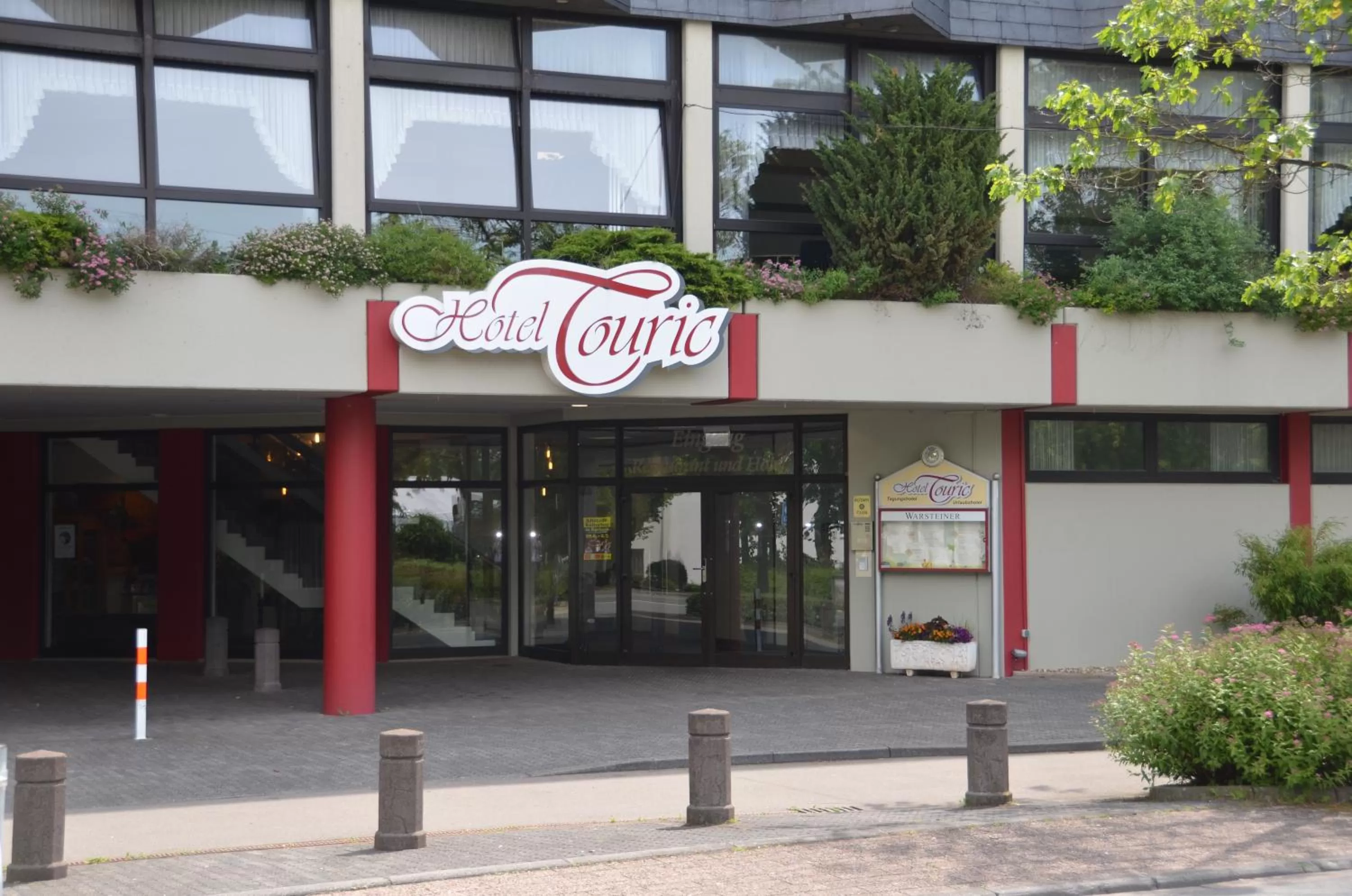 Facade/entrance in Hotel Touric