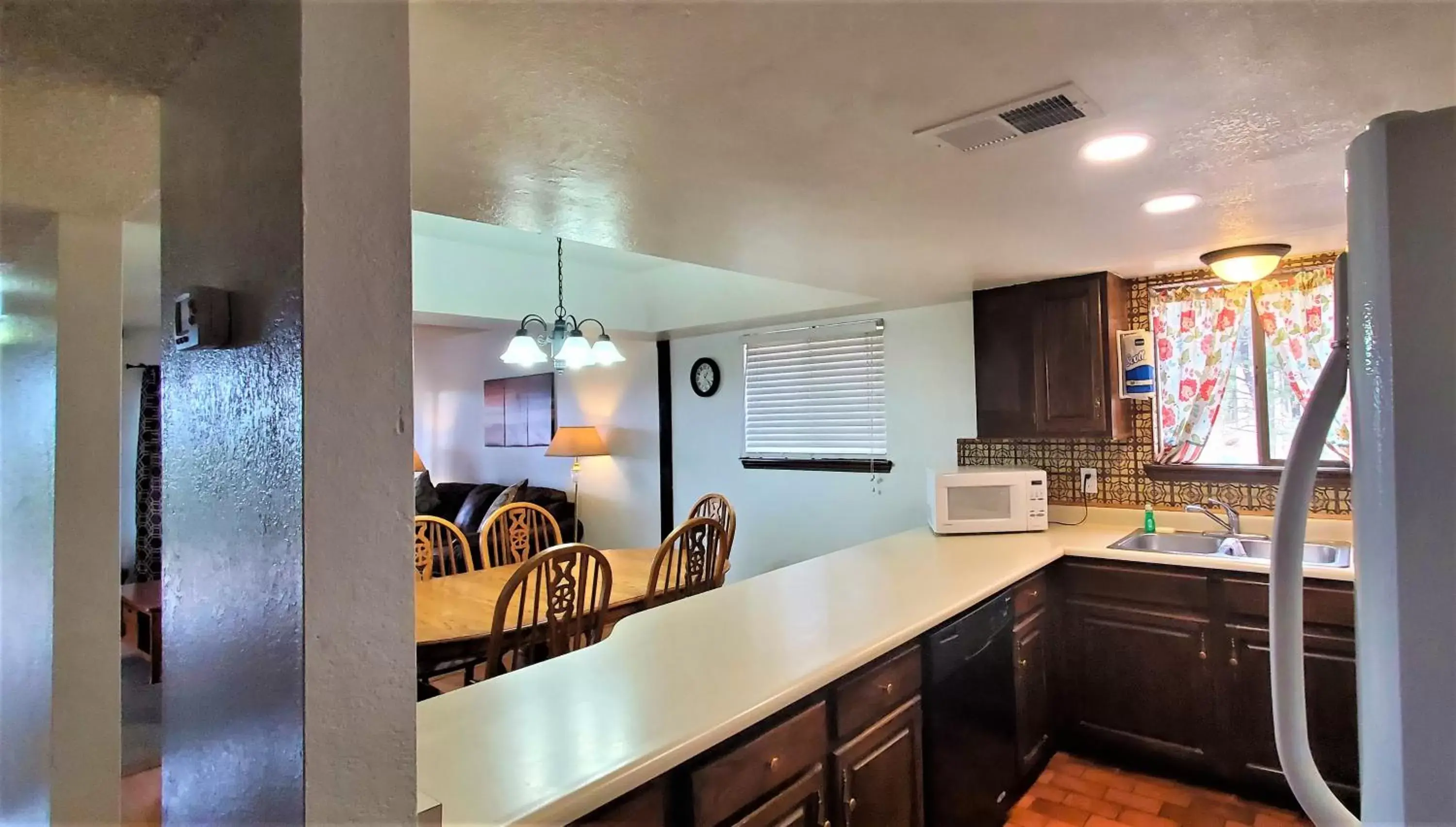 Kitchen or kitchenette in High Sierra Condominiums