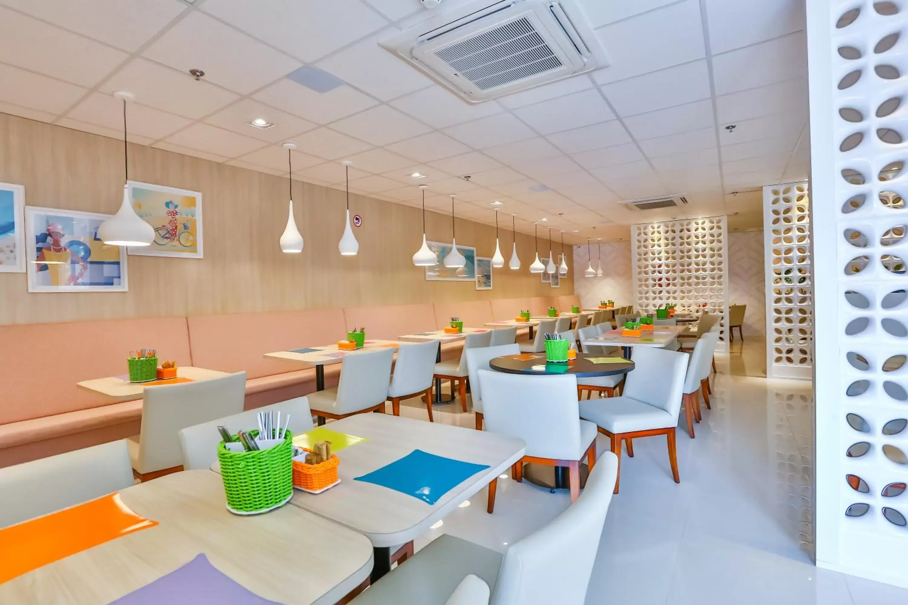 Restaurant/Places to Eat in ibis Styles Goiania Marista