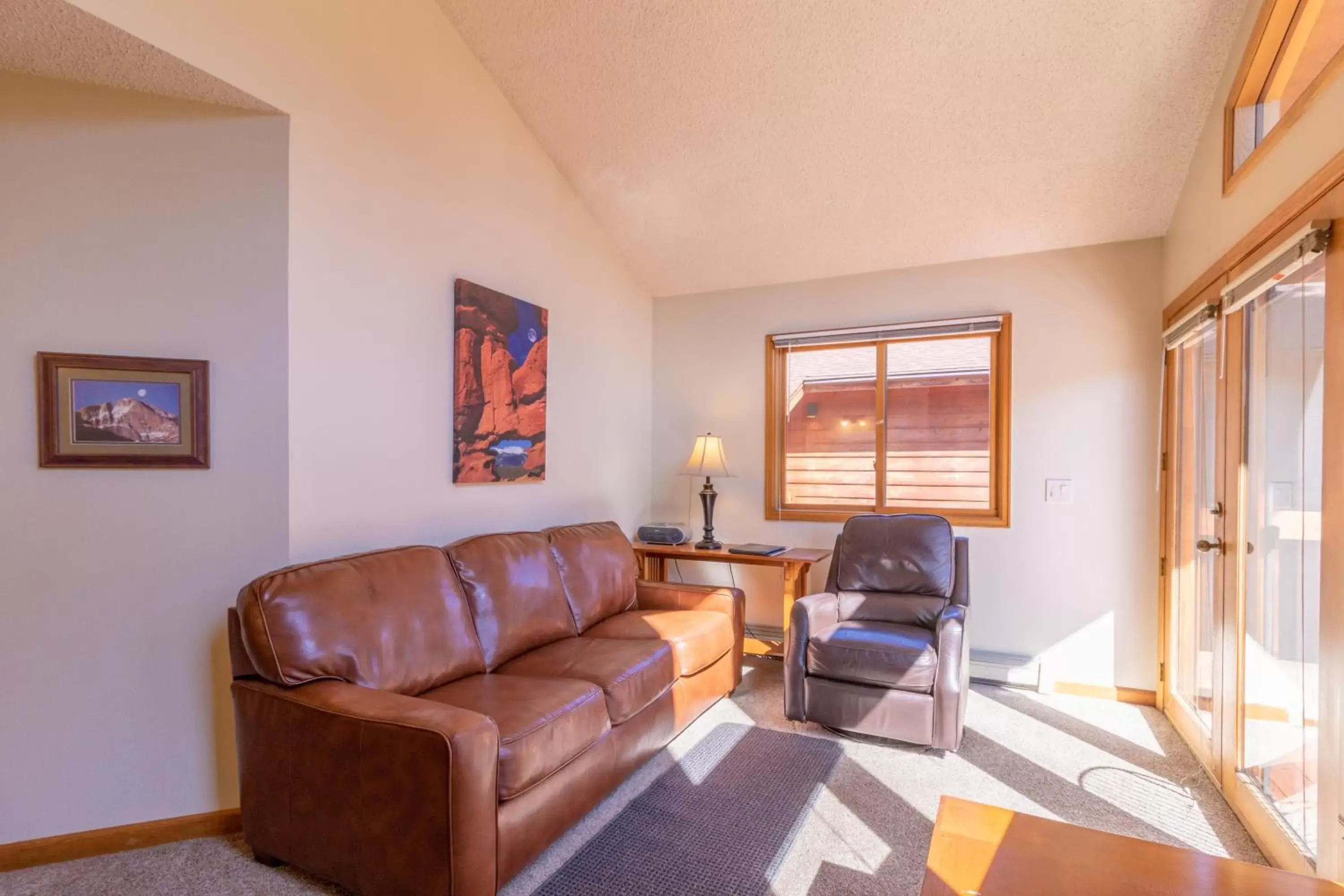 Living room, Seating Area in Woodlands on Fall River