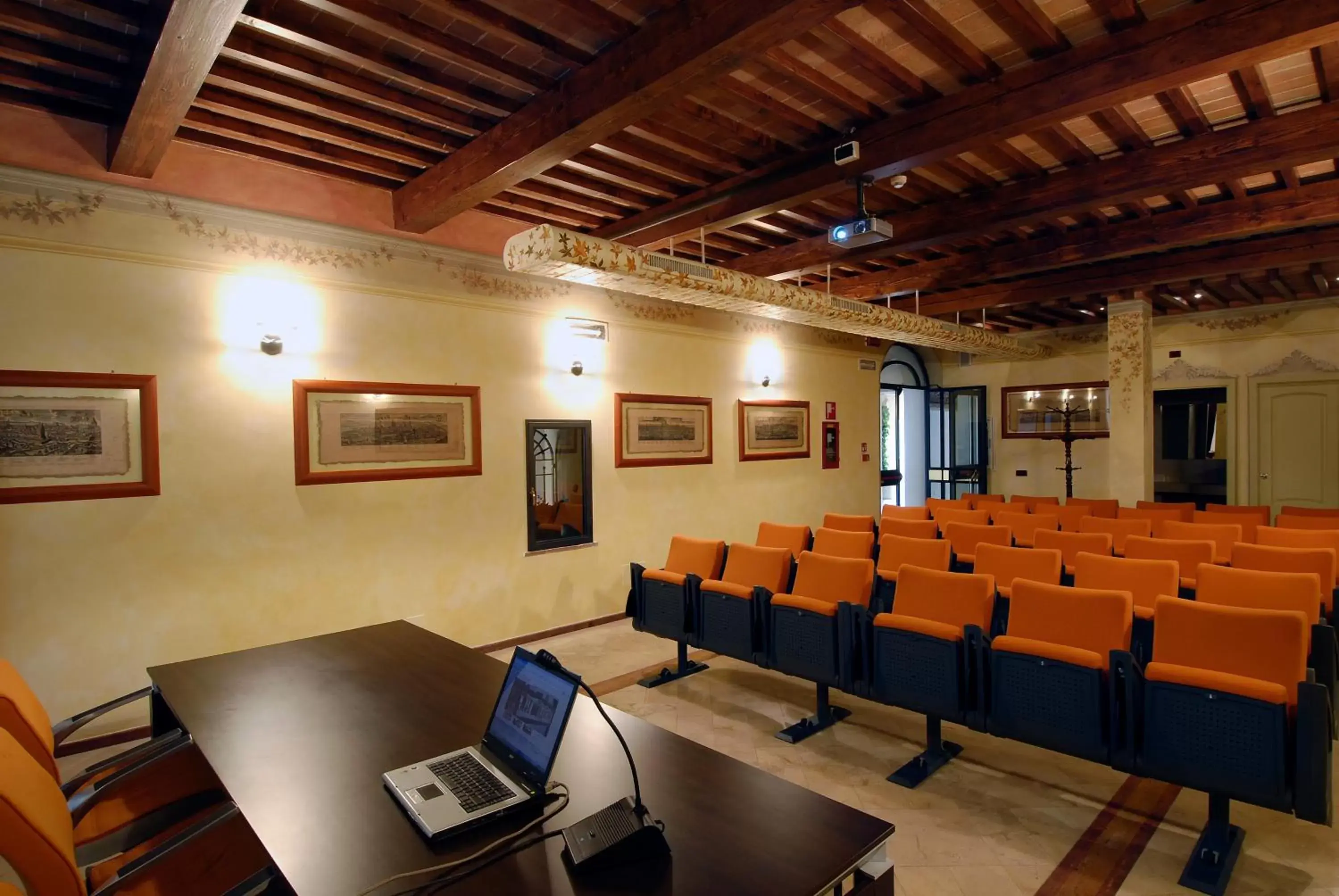 Meeting/conference room in Hotel Bologna