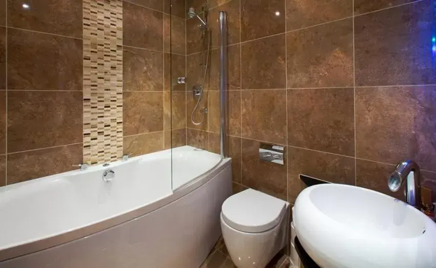 Bathroom in Applegarth Villa Hotel & Restaurant (Adult Only)