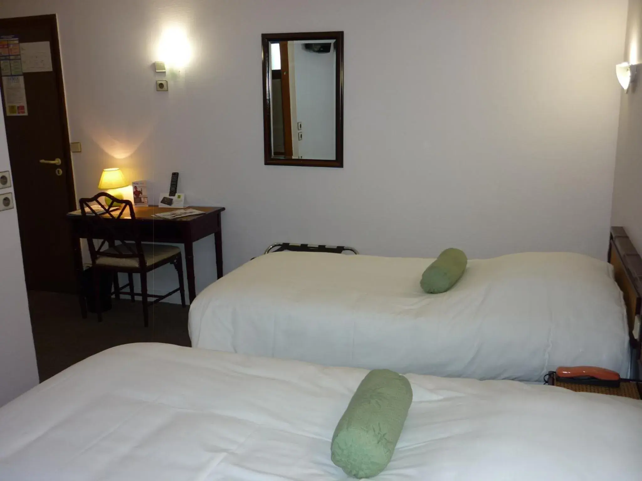 Bedroom, Bed in Logis Aurea Hotel