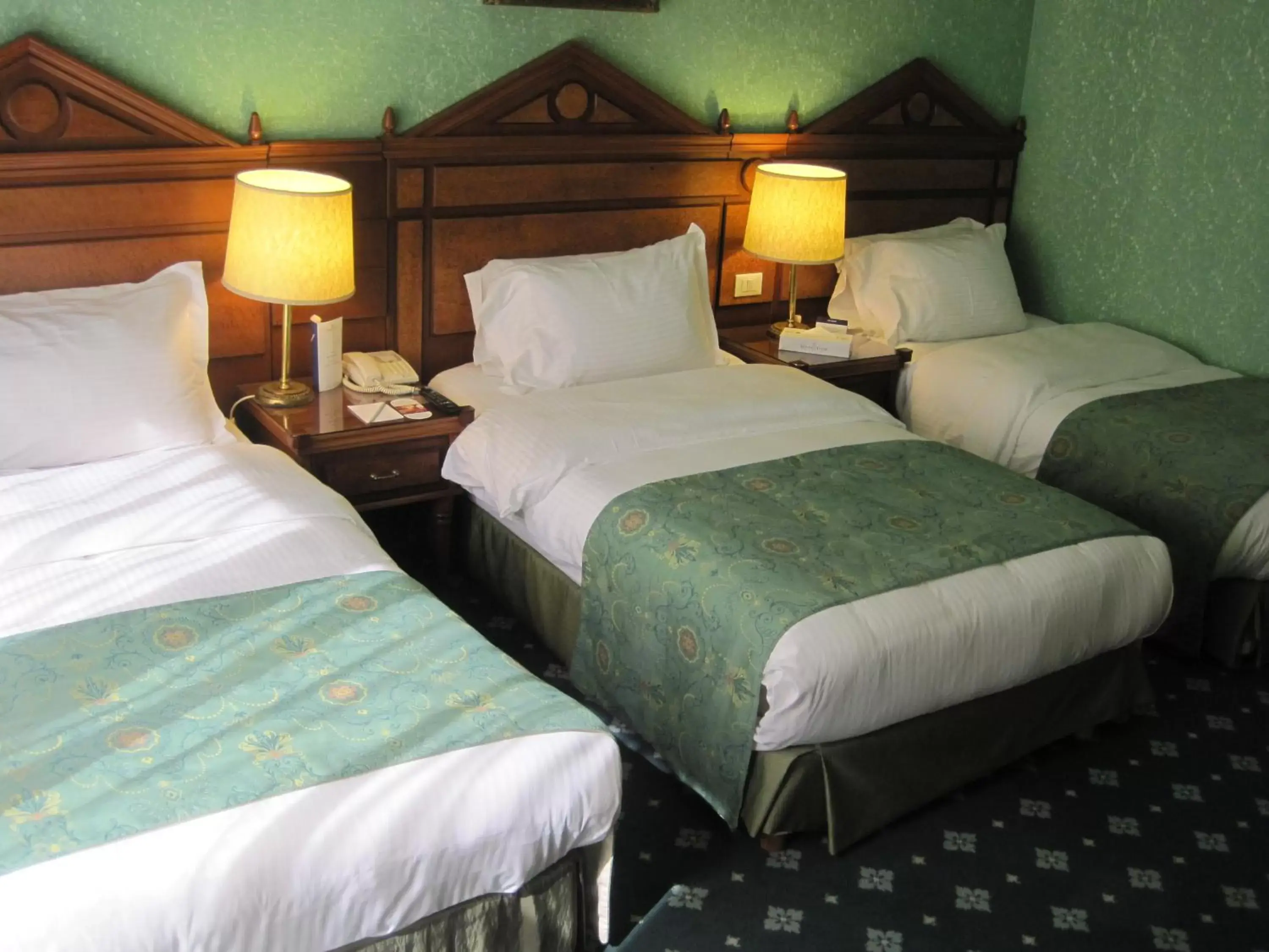 Decorative detail, Bed in Serenada Golden Palace - Boutique Hotel Decorative detail, Bed in Serenada Golden Palace - Boutique Hotel