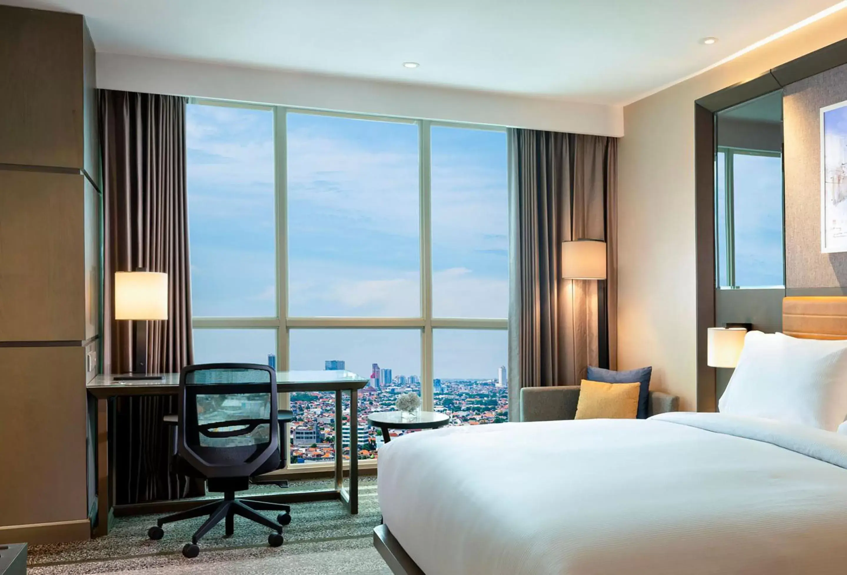 Bedroom in DoubleTree by Hilton Surabaya