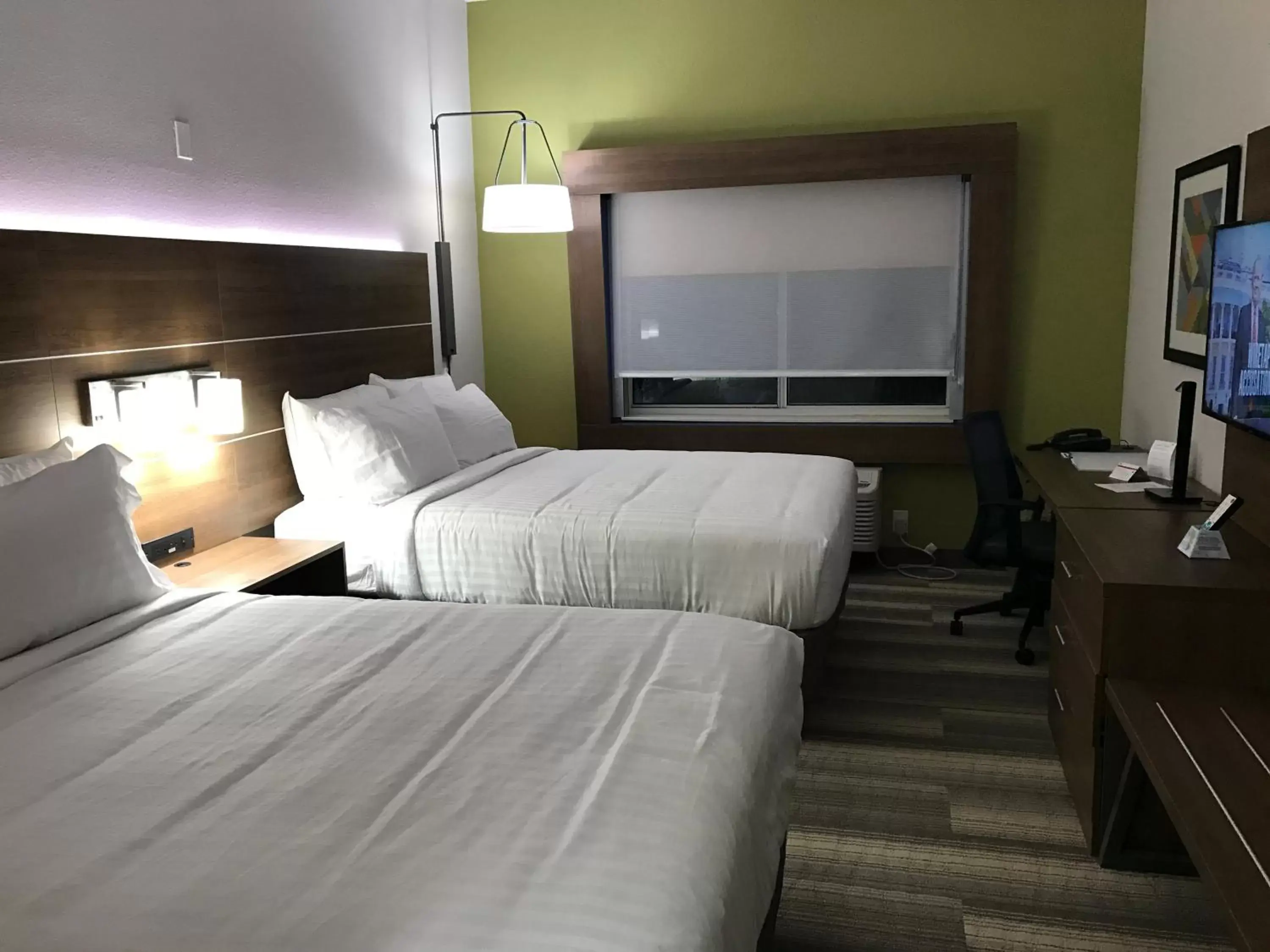 Photo of the whole room, Bed in Holiday Inn Express - Naples South - I-75, an IHG Hotel