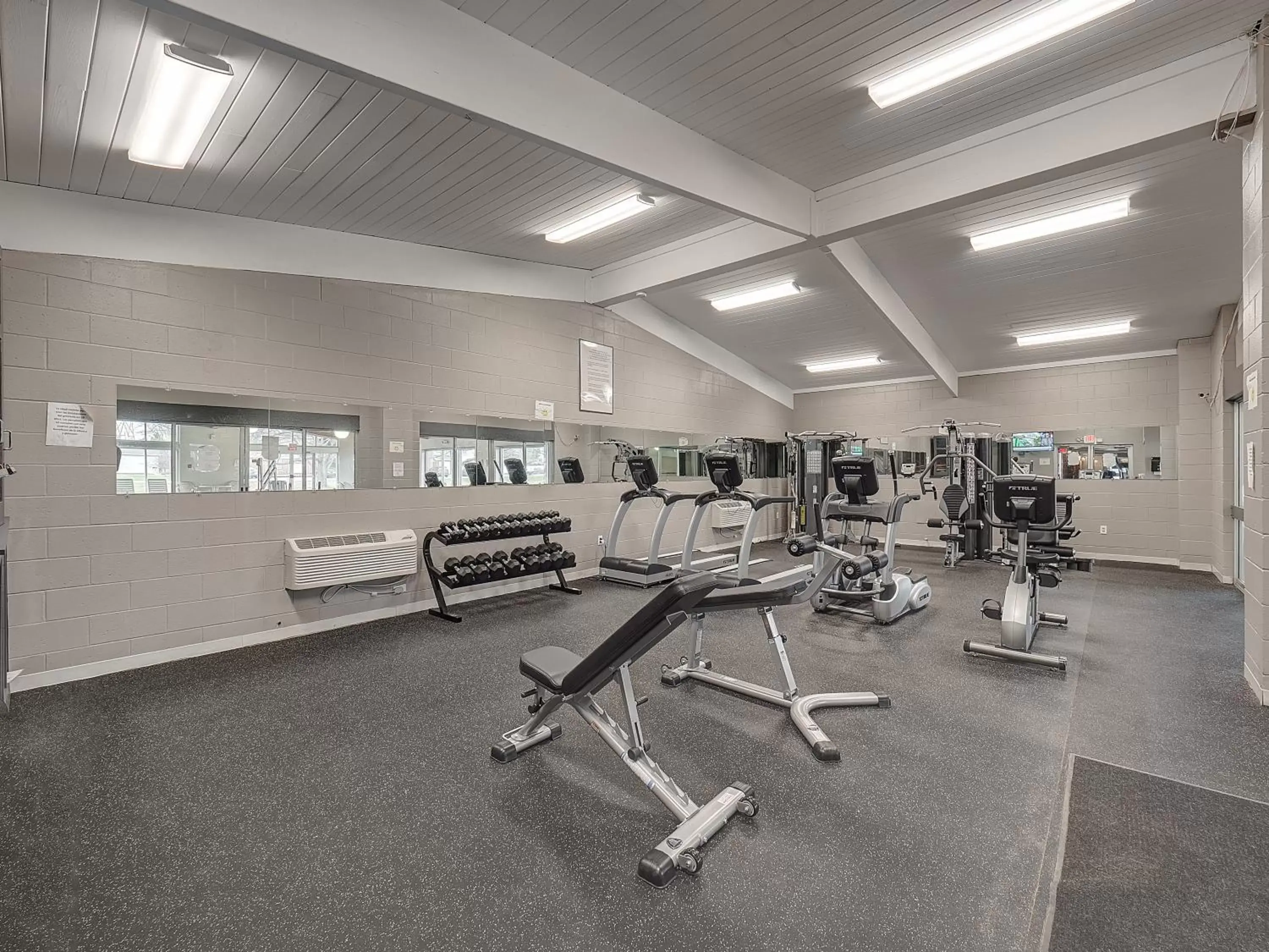 Fitness centre/facilities, Fitness Center/Facilities in Eastland Suites Extended Stay Hotel & Conference Center Urbana