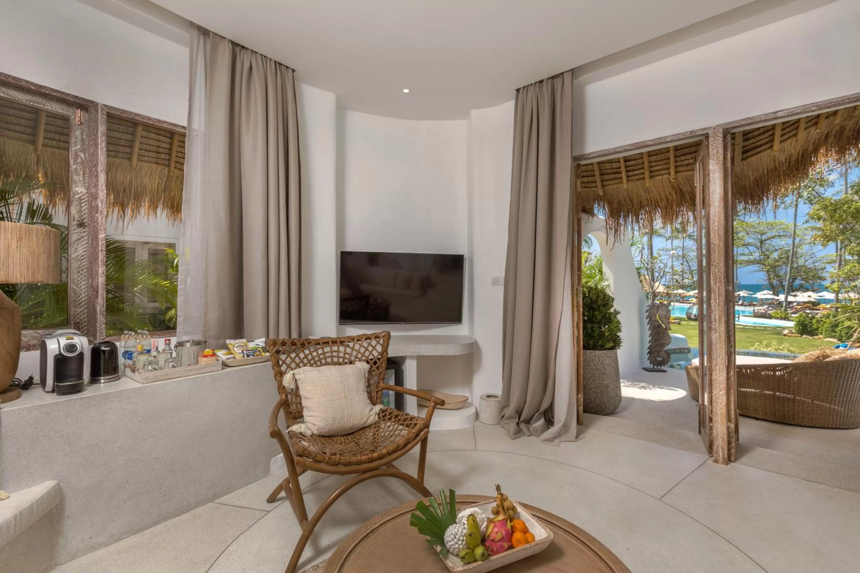 Living room in Eden Beach Khao Lak Resort & Spa