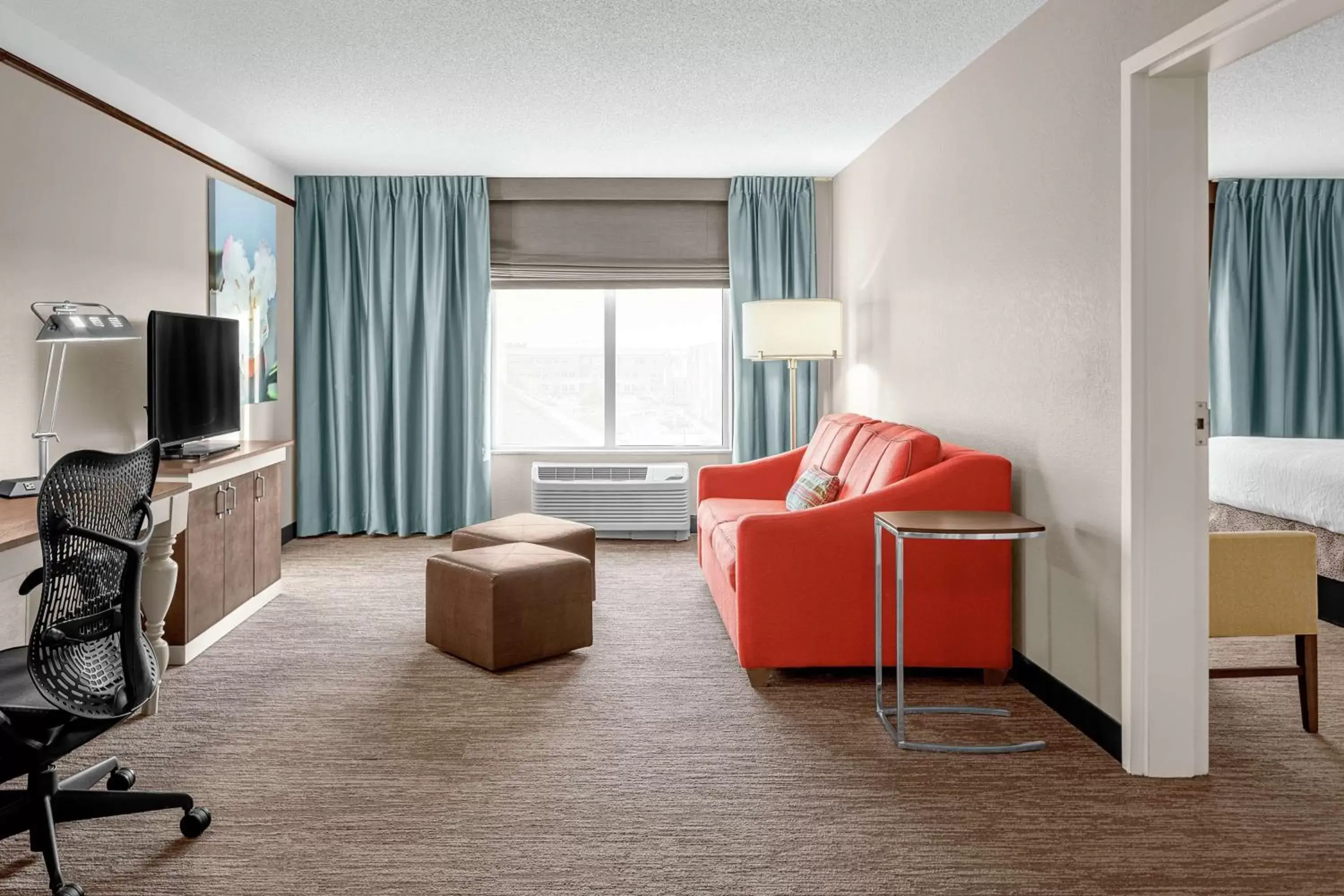 Living room, Seating Area in Hilton Garden Inn Wilmington Mayfaire Town Center