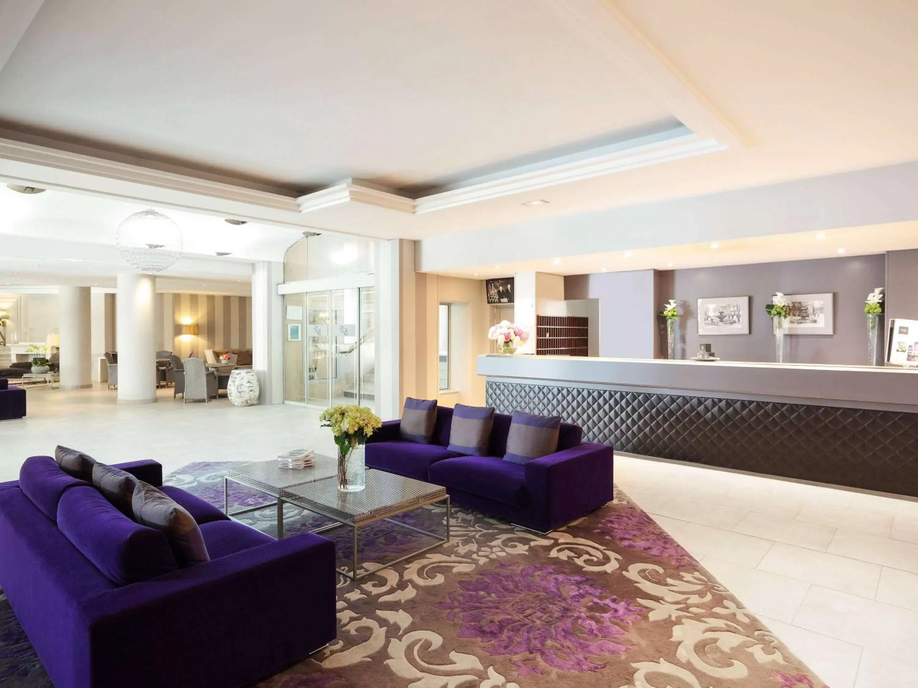 Property building, Lobby/Reception in Grand Hôtel Roi René Aix en Provence Centre - MGallery