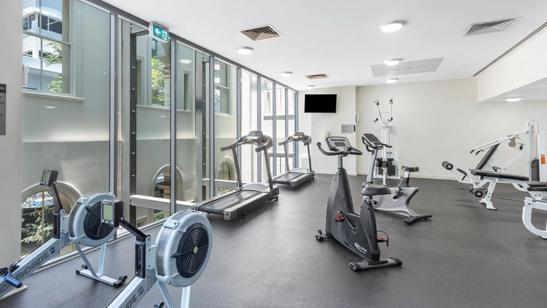 Fitness centre/facilities in Oaks Brisbane on Charlotte Suites