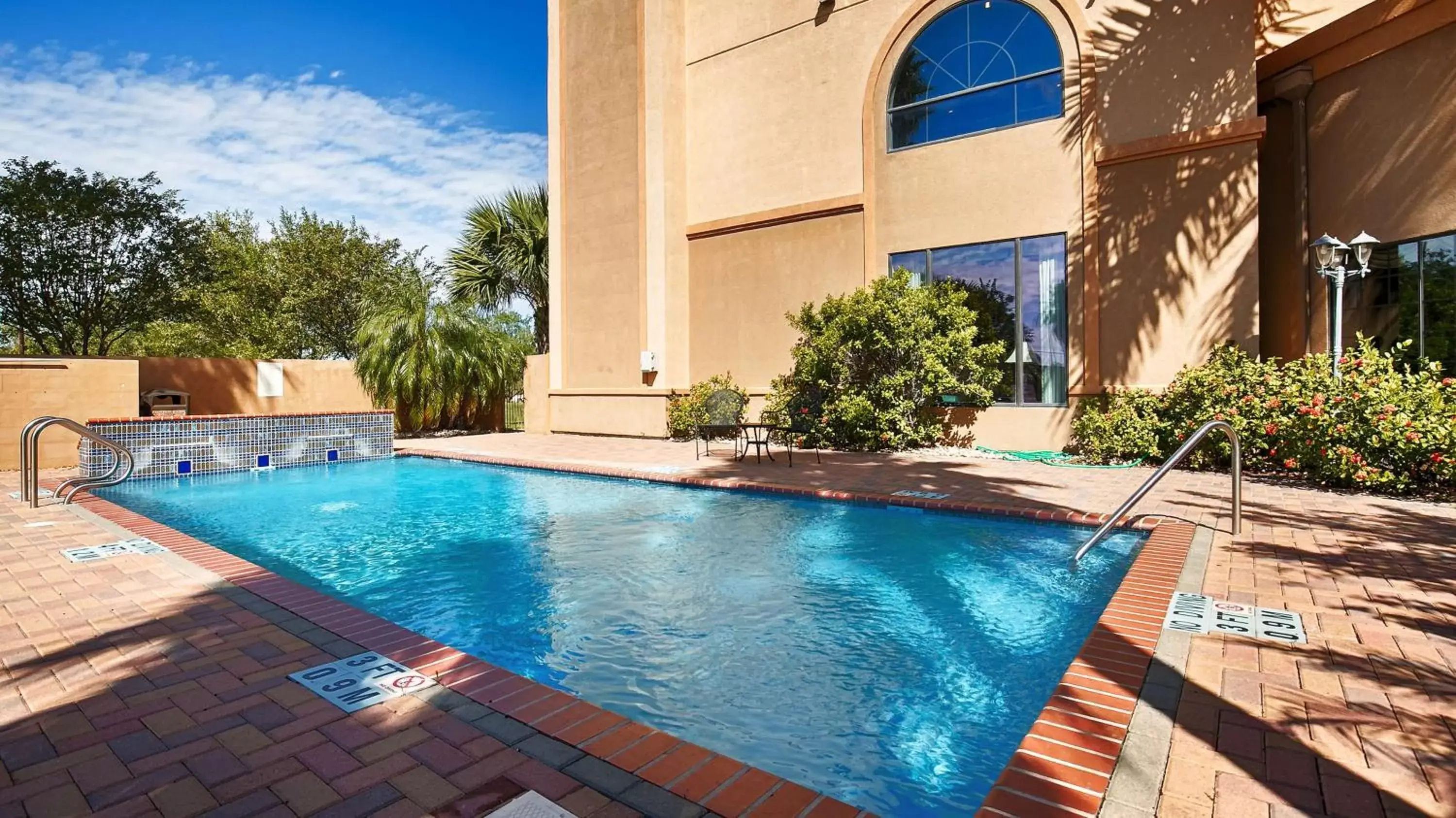 On site, Swimming Pool in Best Western Casa Villa Suites