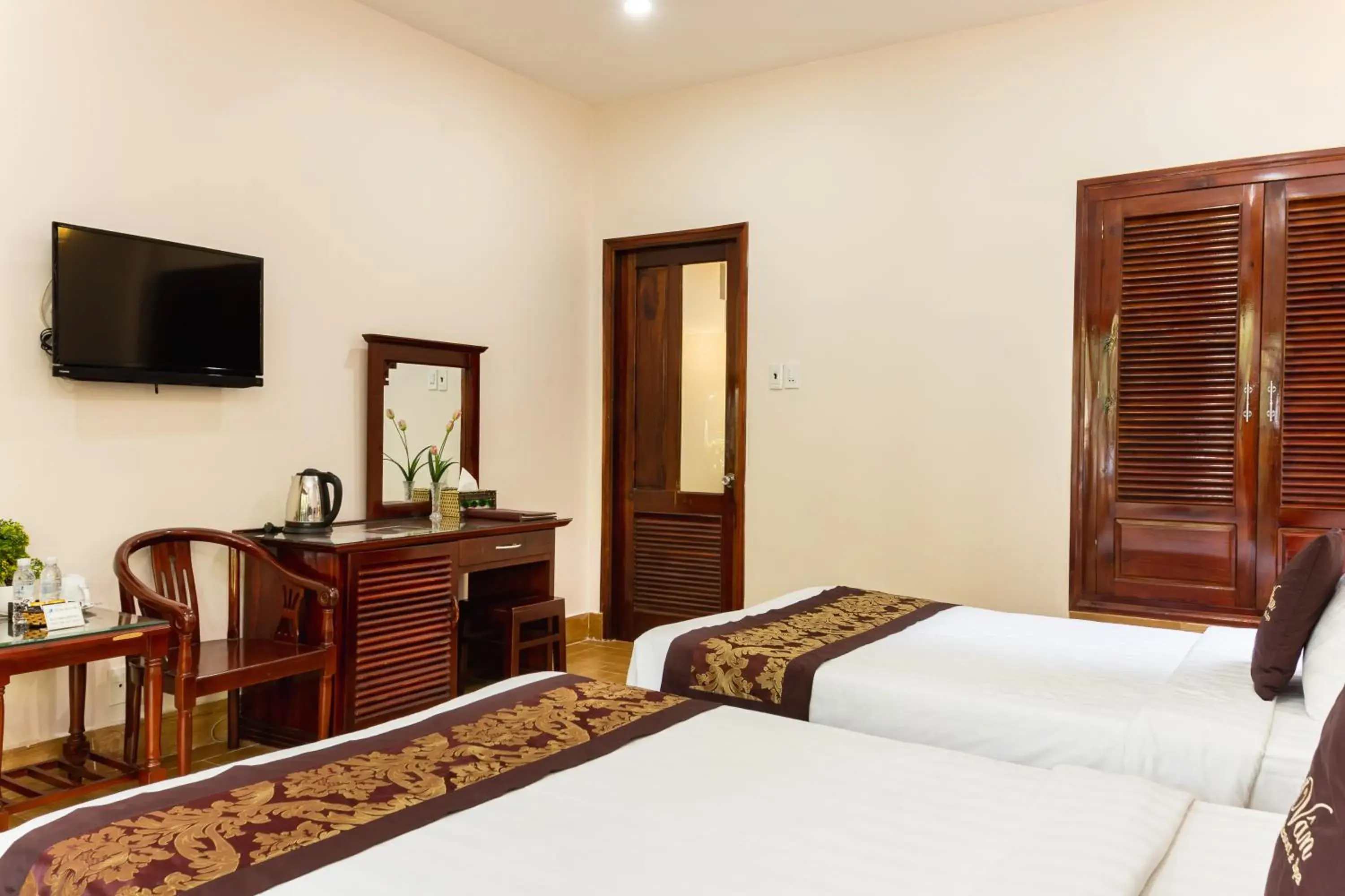 Bed in Phu Van Resort & Spa