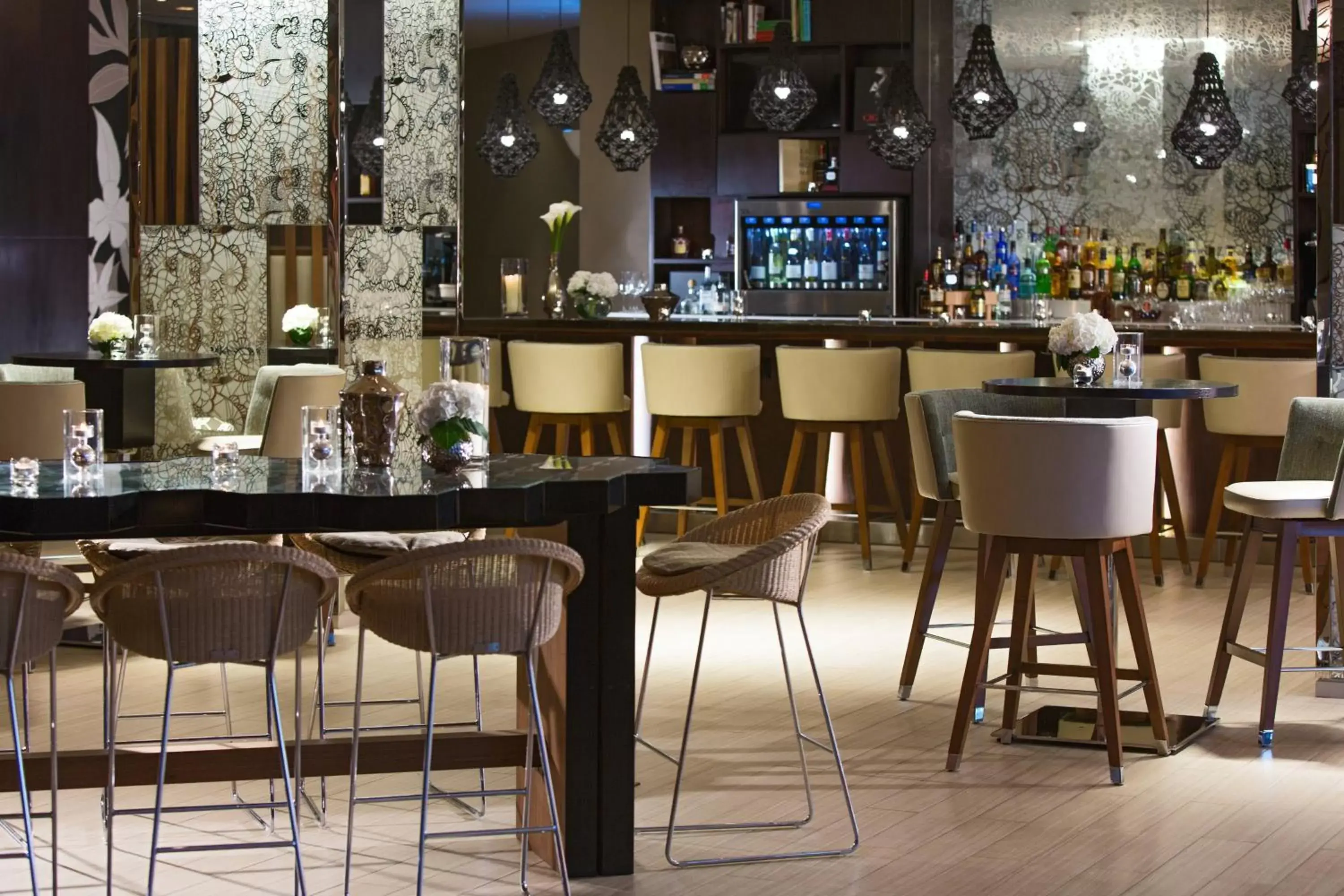 Restaurant/places to eat, Lounge/Bar in Renaissance Santo Domingo Jaragua Hotel & Casino