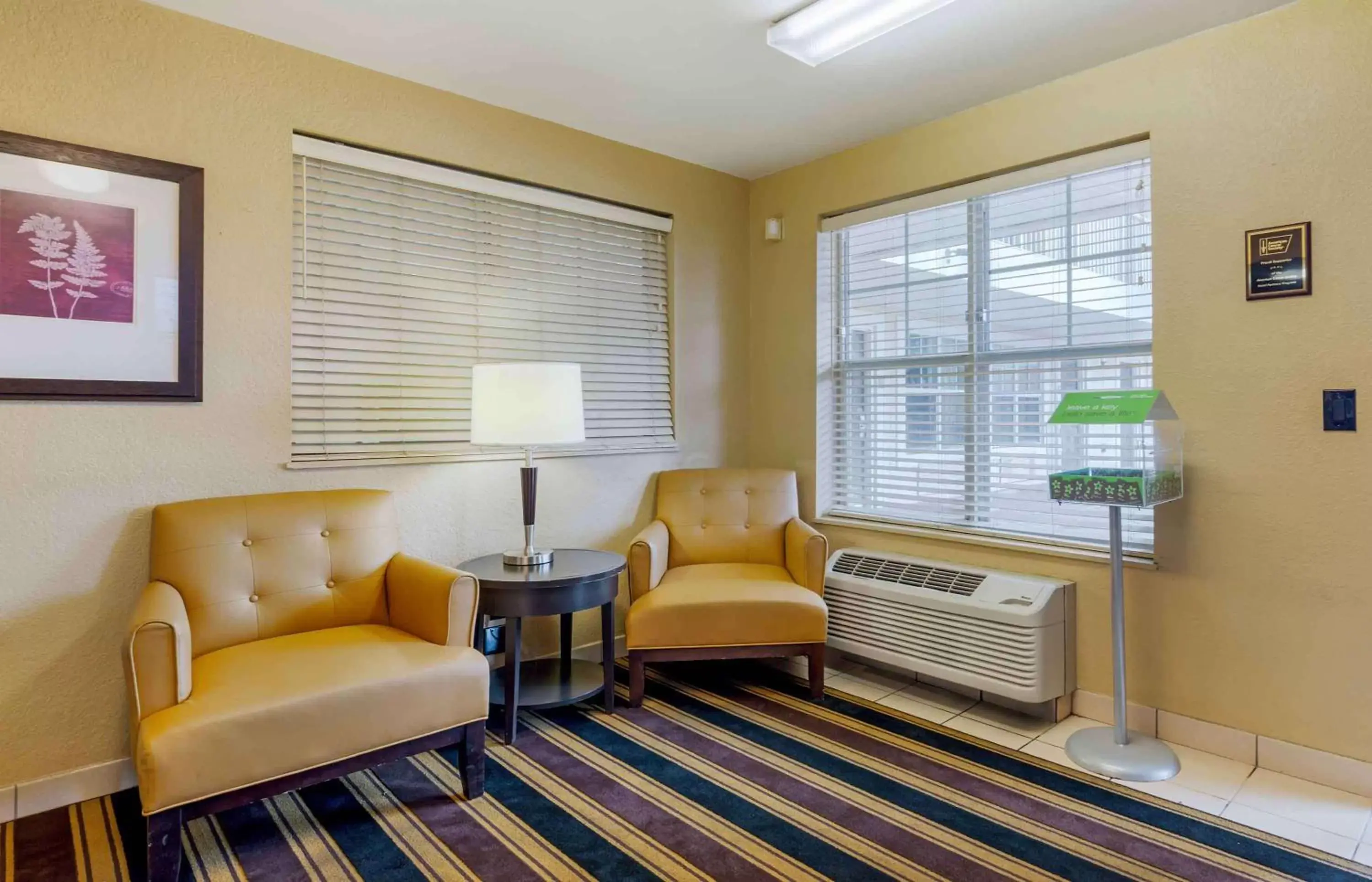 Lobby or reception, Seating Area in Extended Stay America Suites - Fort Lauderdale - Cypress Creek - Andrews Ave