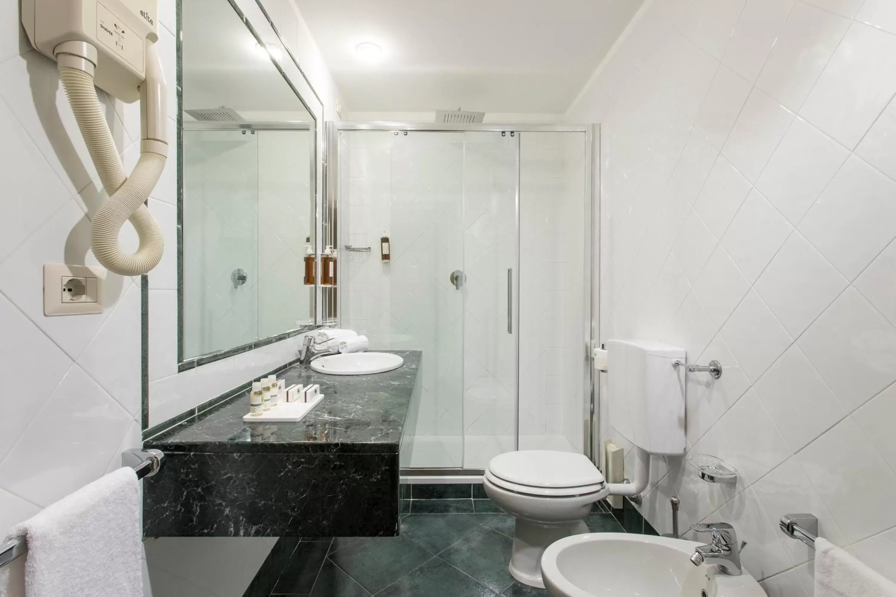Shower, Bathroom in Grand Hotel Arenzano