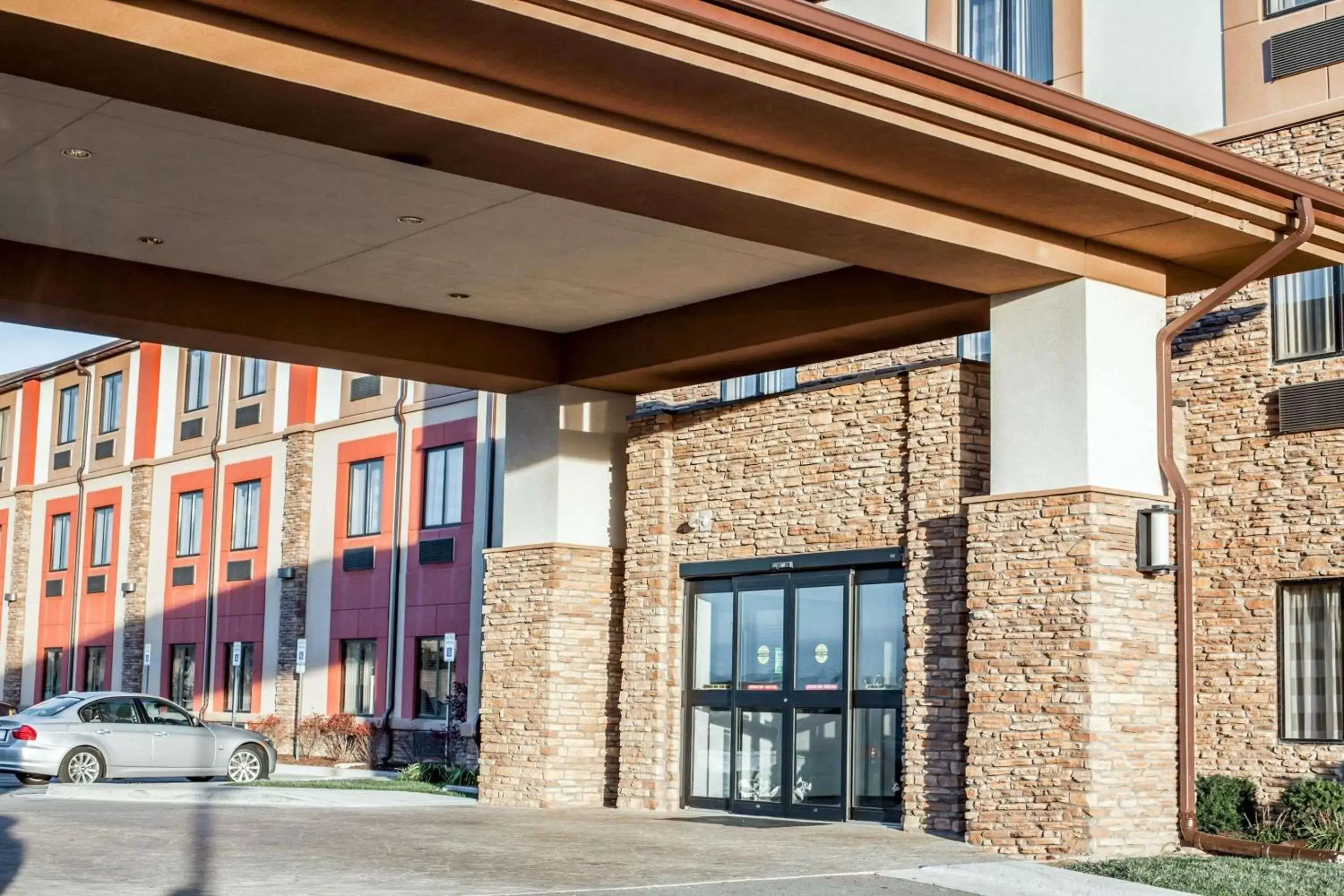 Property building in Sleep Inn & Suites Indoor Waterpark Property building in Sleep Inn & Suites Indoor Waterpark