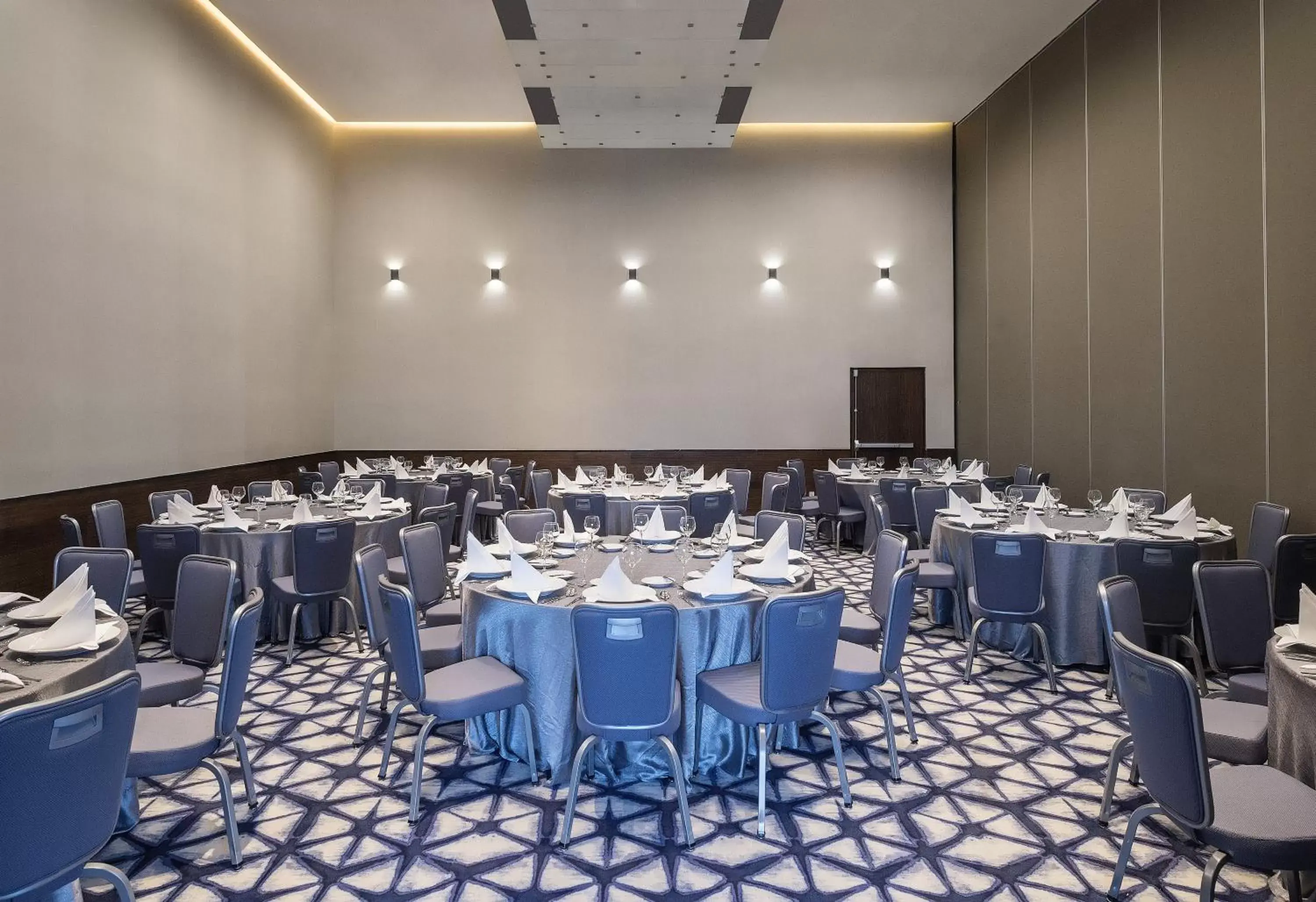 Meeting/conference room, Restaurant/Places to Eat in Grand Fiesta Americana Monterrey Valle