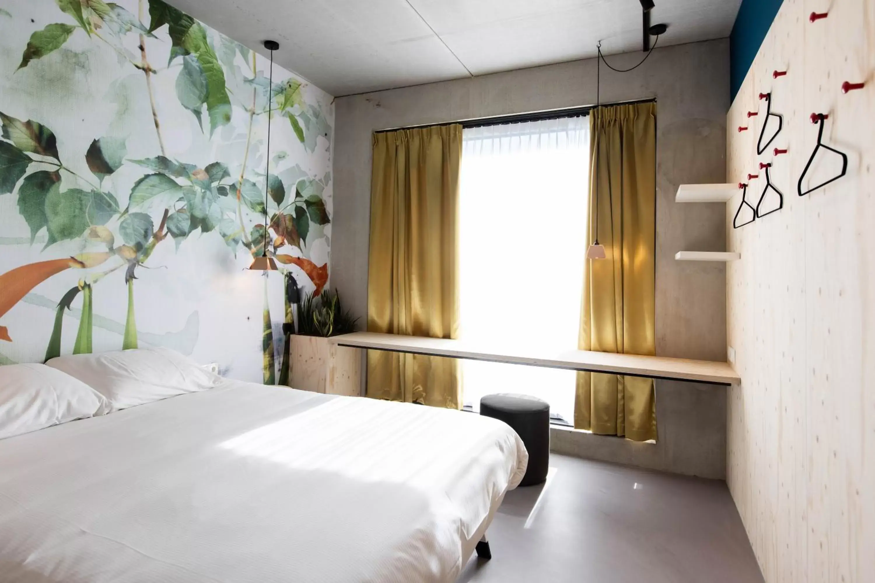 Queen Room in the urban hotel Moloko - rooms only - unmanned - digital key by email Queen Room in the urban hotel Moloko - rooms only - unmanned - digital key by email