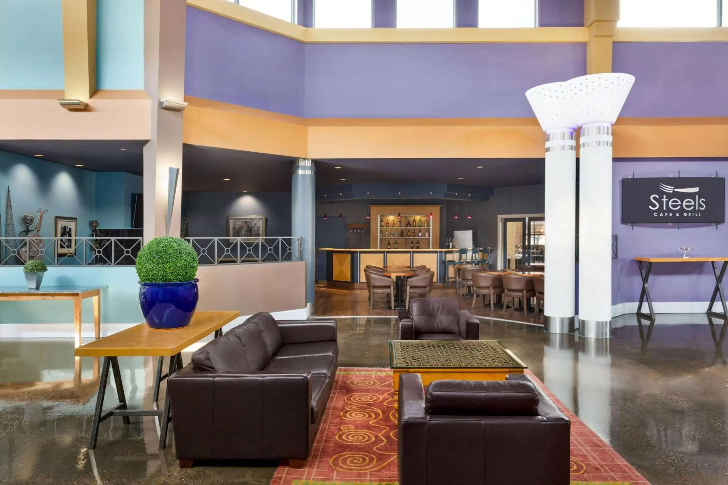 Lobby or reception in Royal Hotel Edmonton Airport Trademark Collection By Wyndham