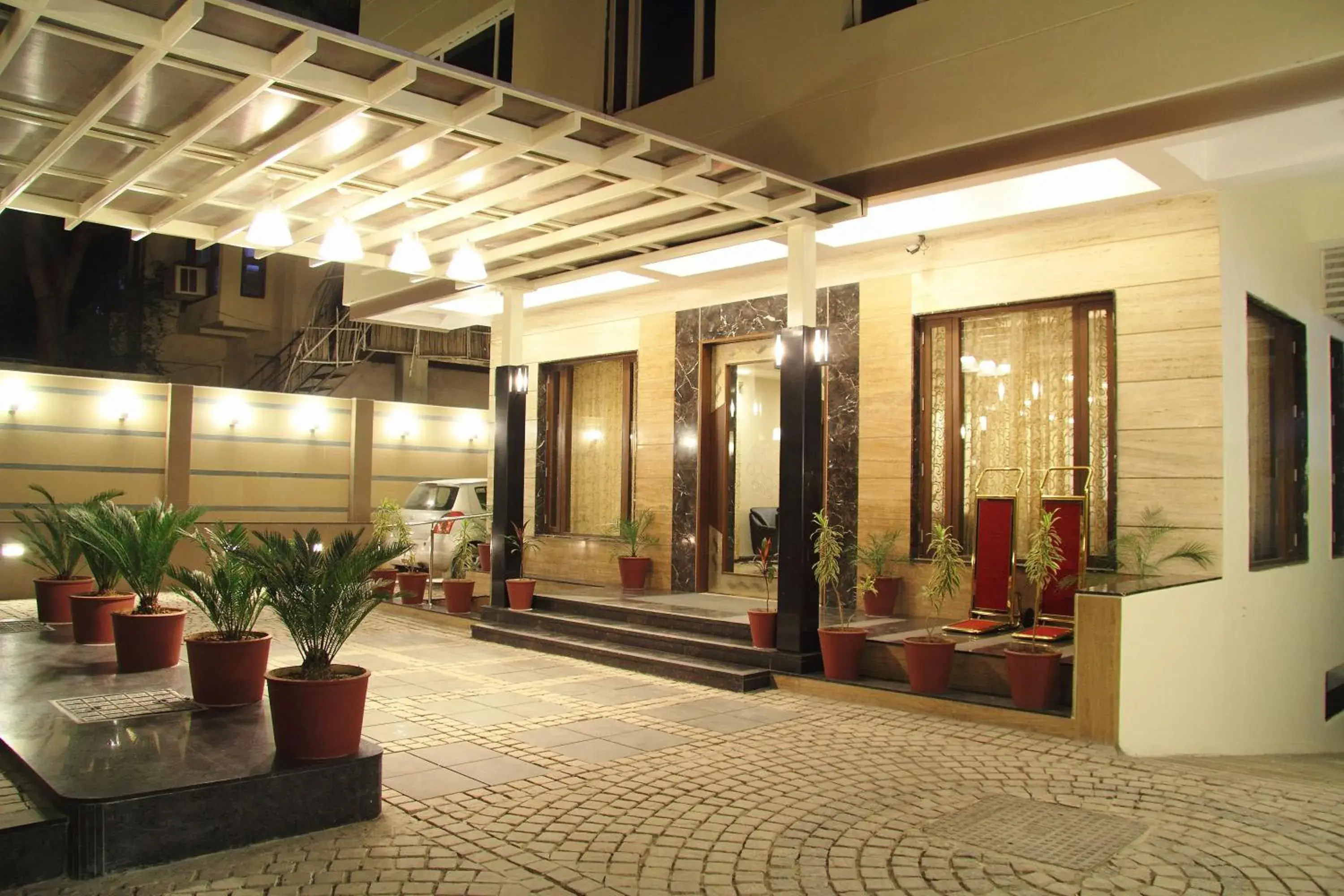 Facade/entrance in Amantra Comfort Hotel