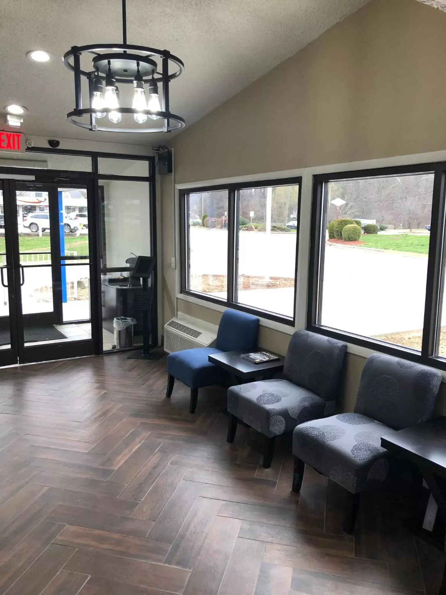 Lobby or reception, Seating Area in Super 8 by Wyndham Asheville/Biltmore