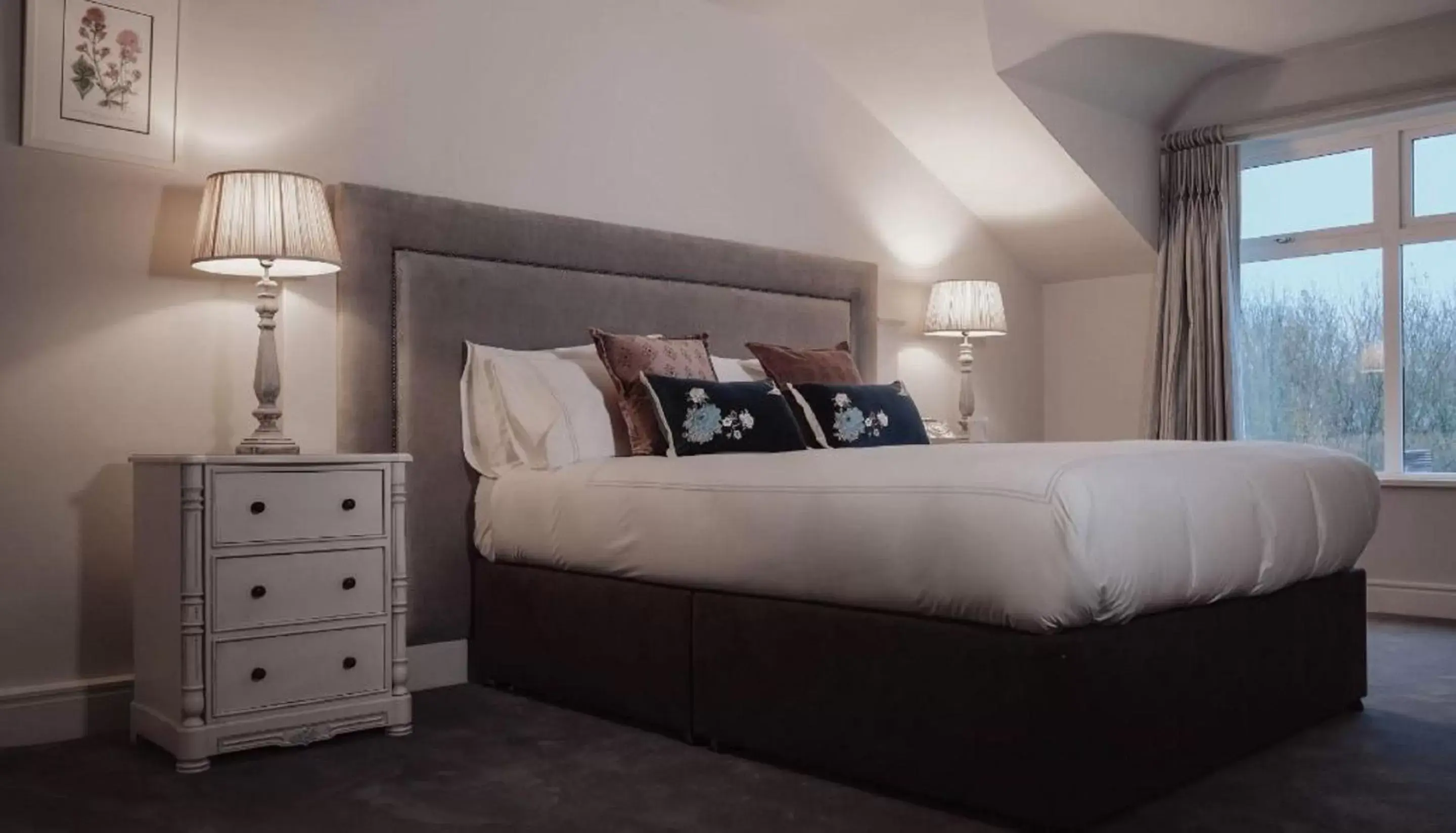 Bedroom, Bed in The Abbeyleix Manor Hotel