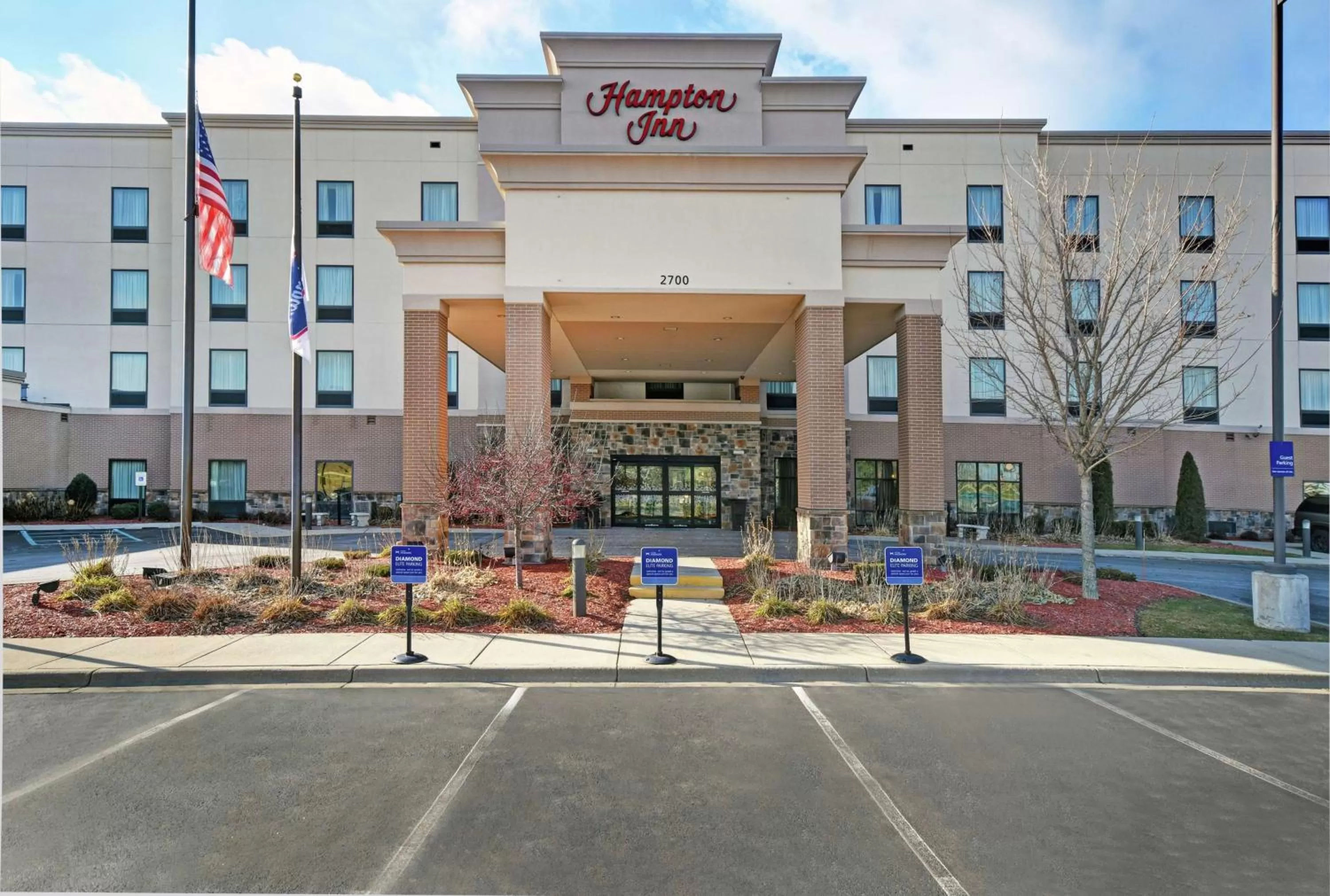 Property building in Hampton Inn Beloit