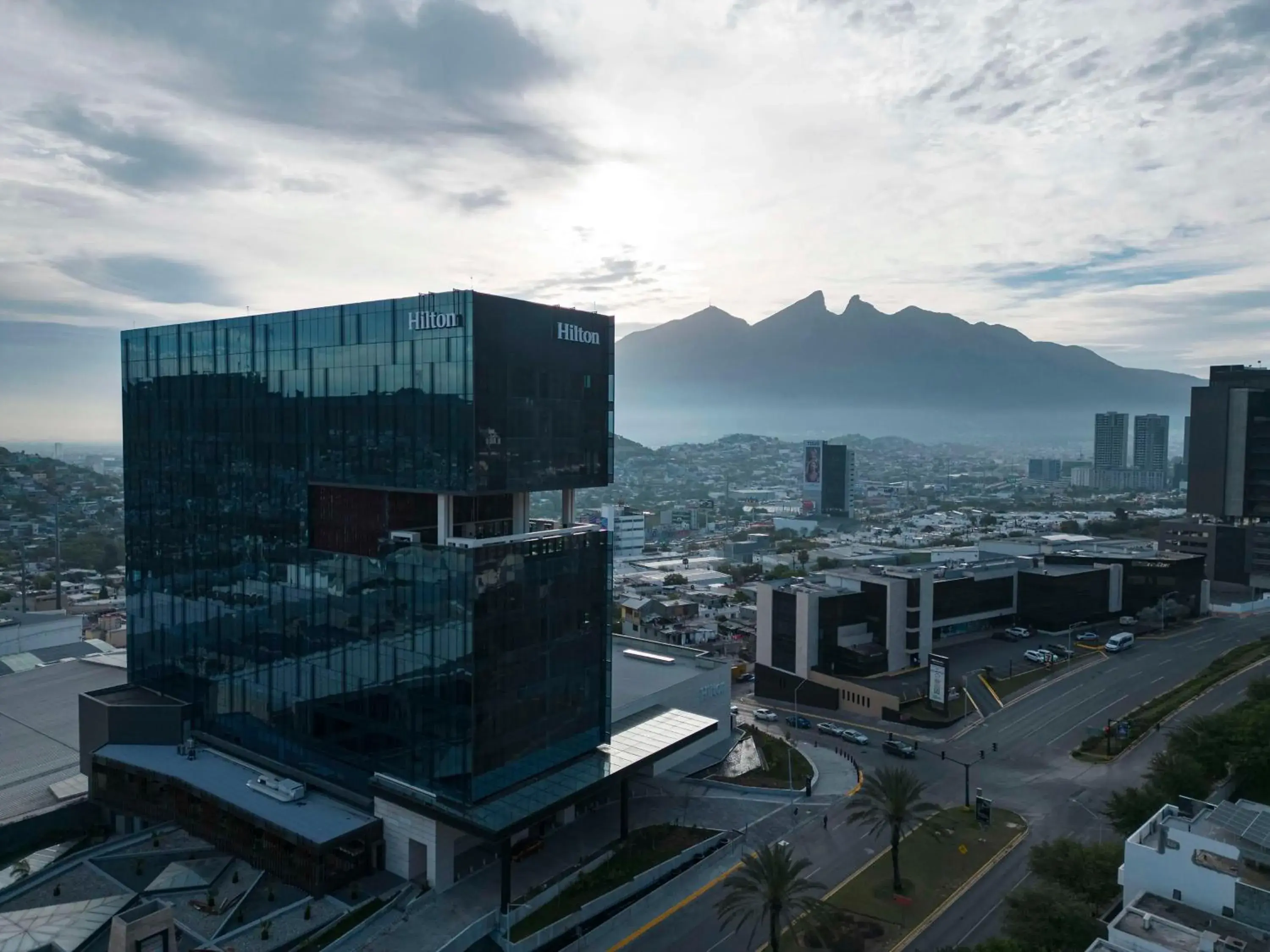 Property building in Hilton Monterrey