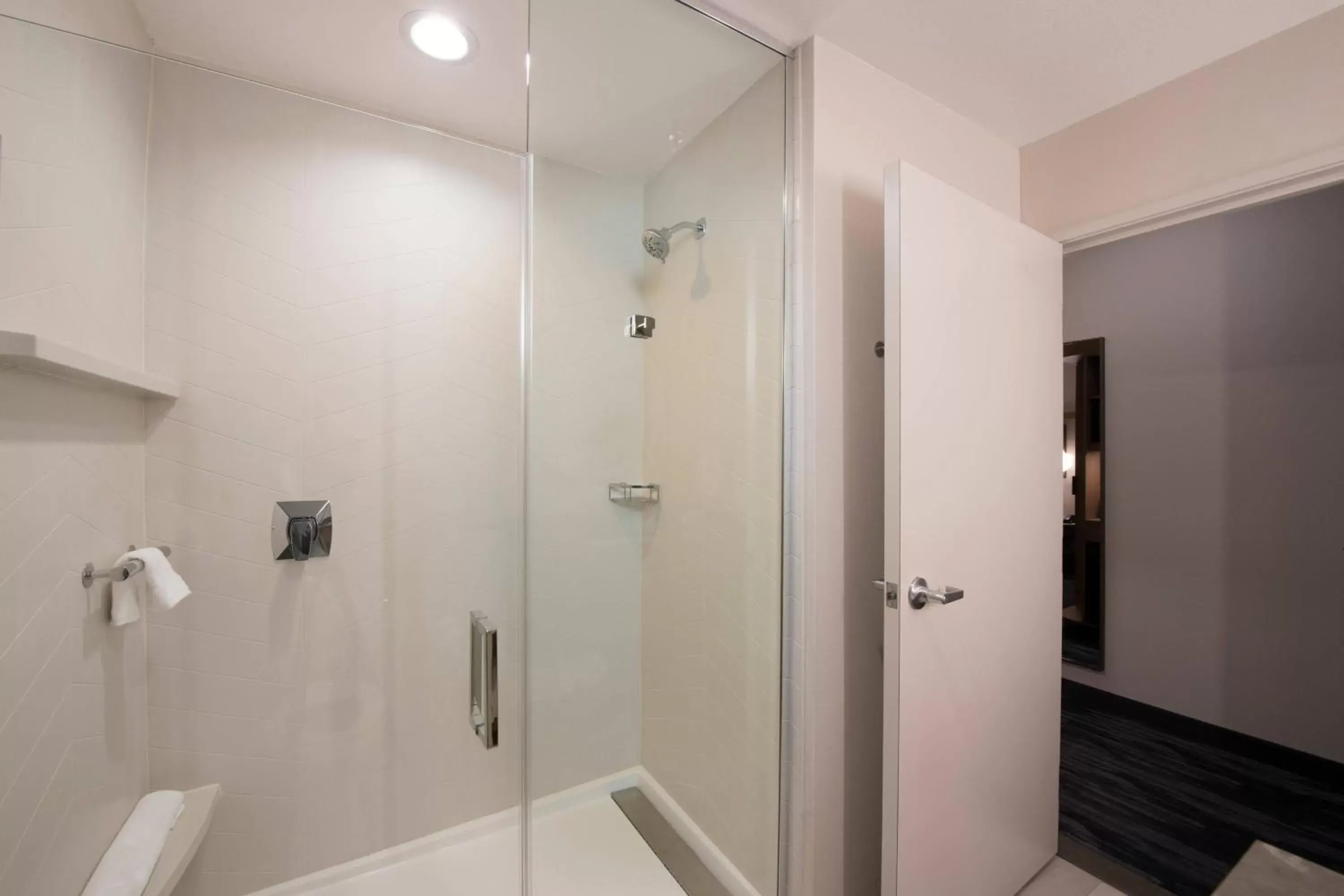 Bathroom in Fairfield Inn & Suites by Marriott Oklahoma City El Reno