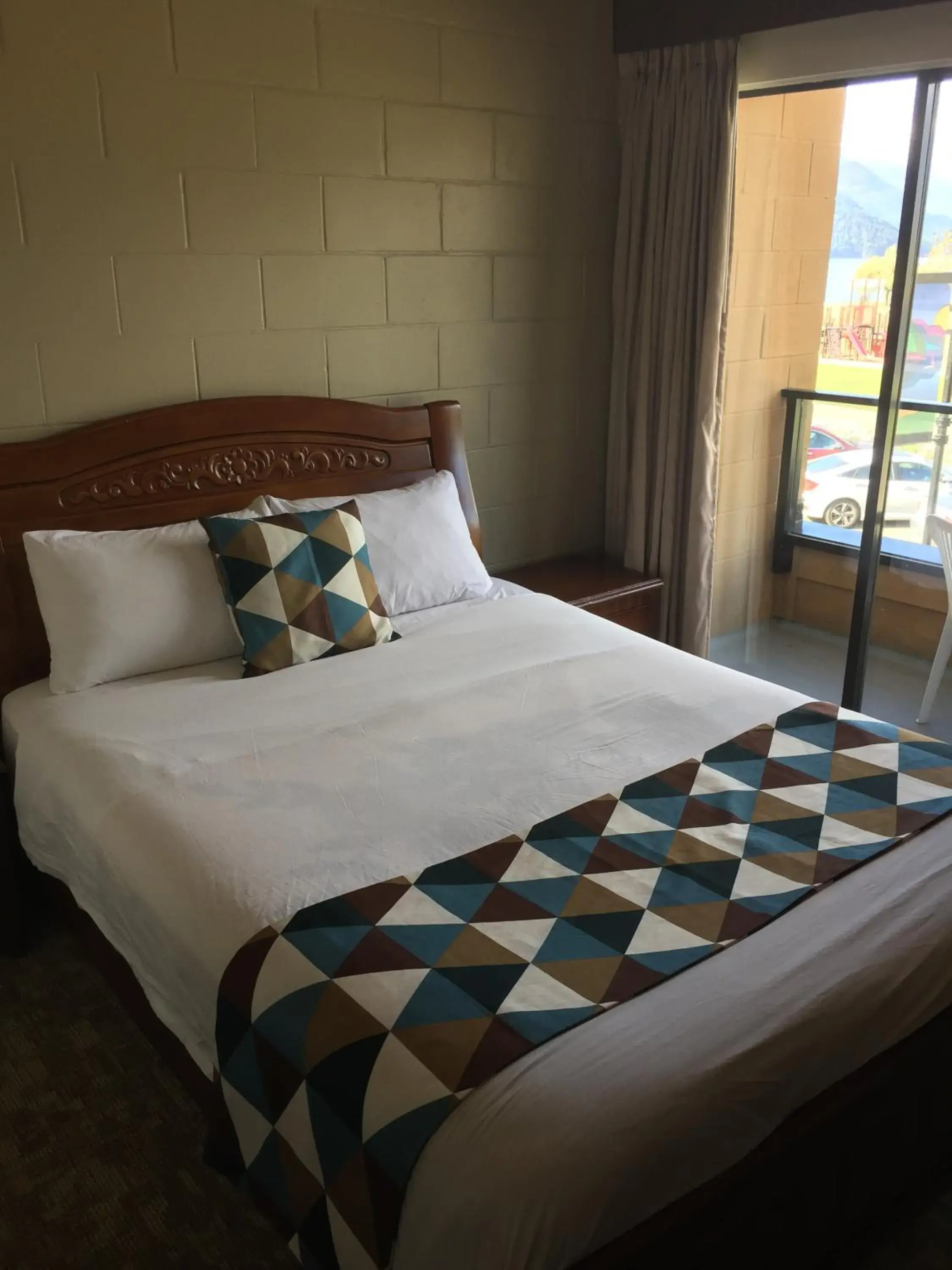 Bed in Spring Villa Hotel