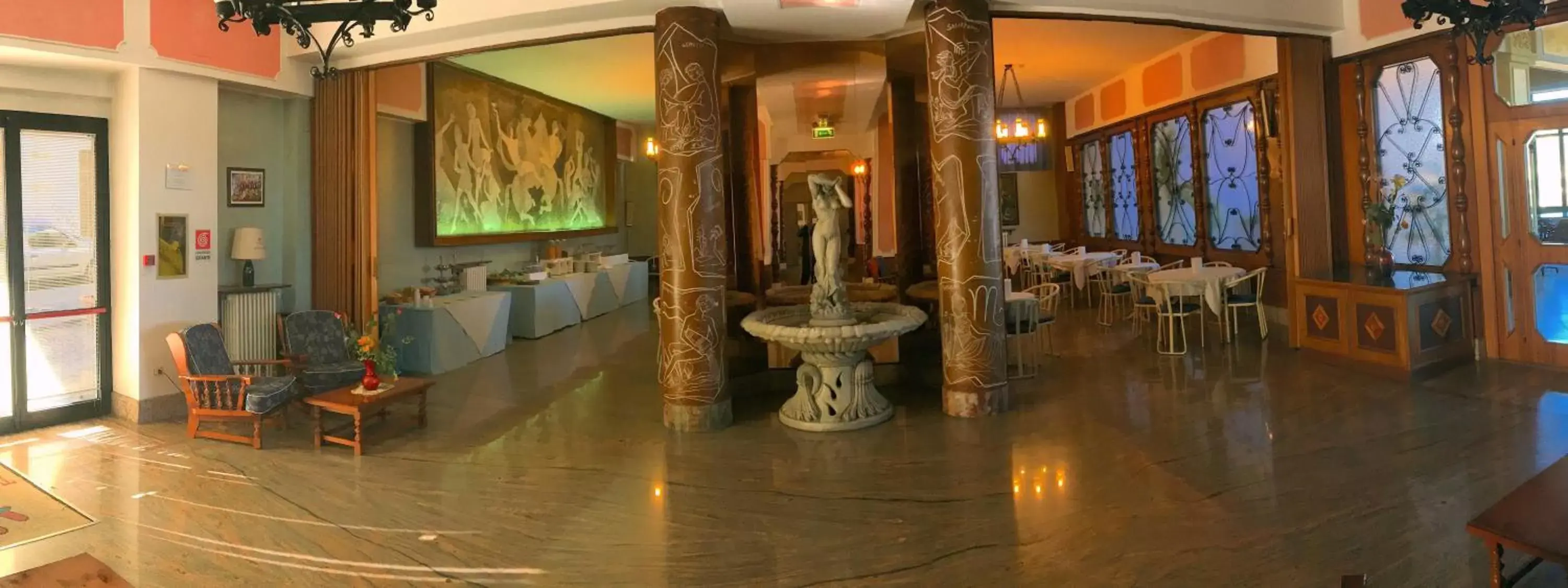 Area and facilities, Lounge/Bar in Tourist Hotel