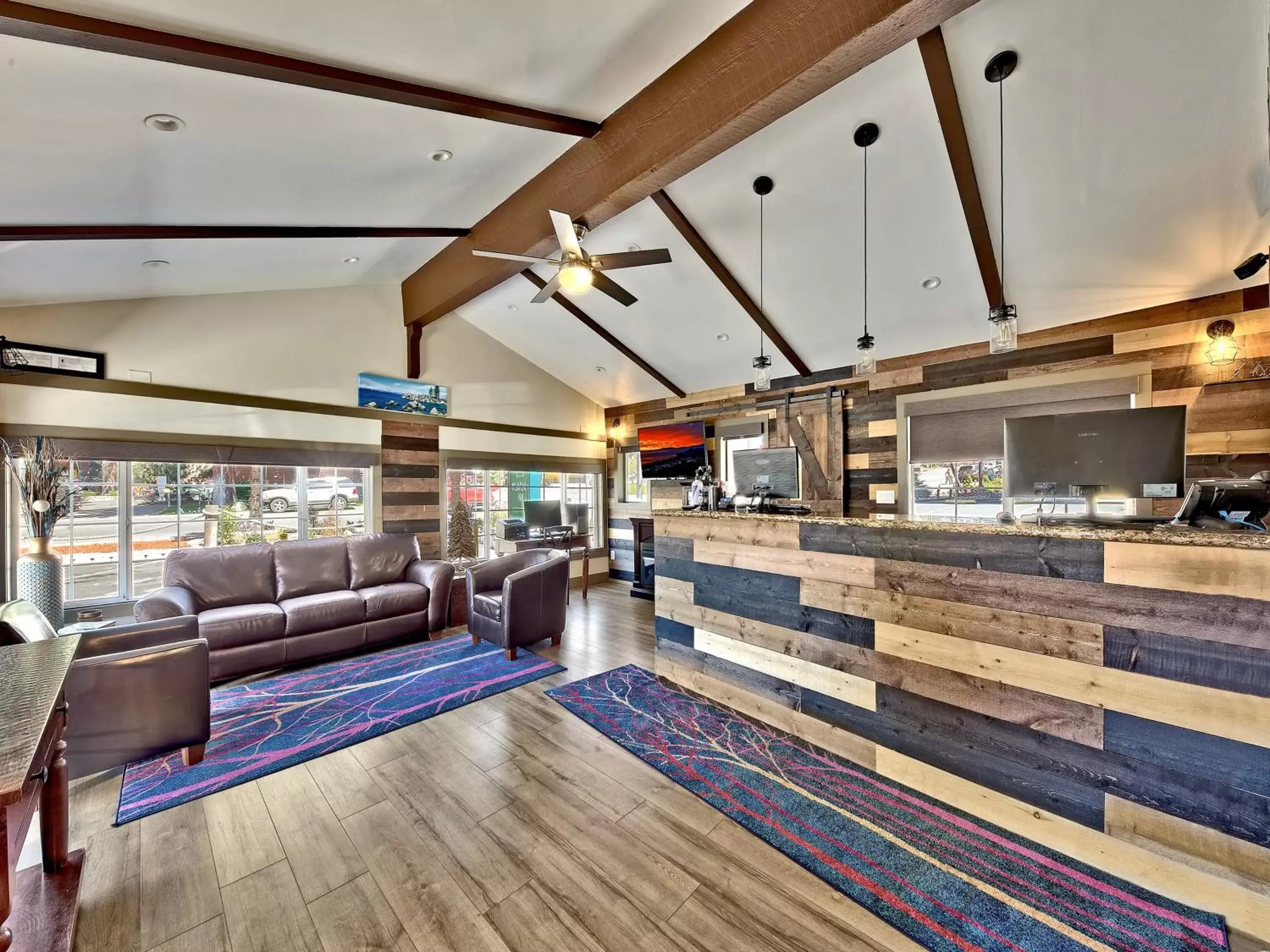 Lobby or reception in Secrets Inn Lake Tahoe Lobby or reception in Secrets Inn Lake Tahoe