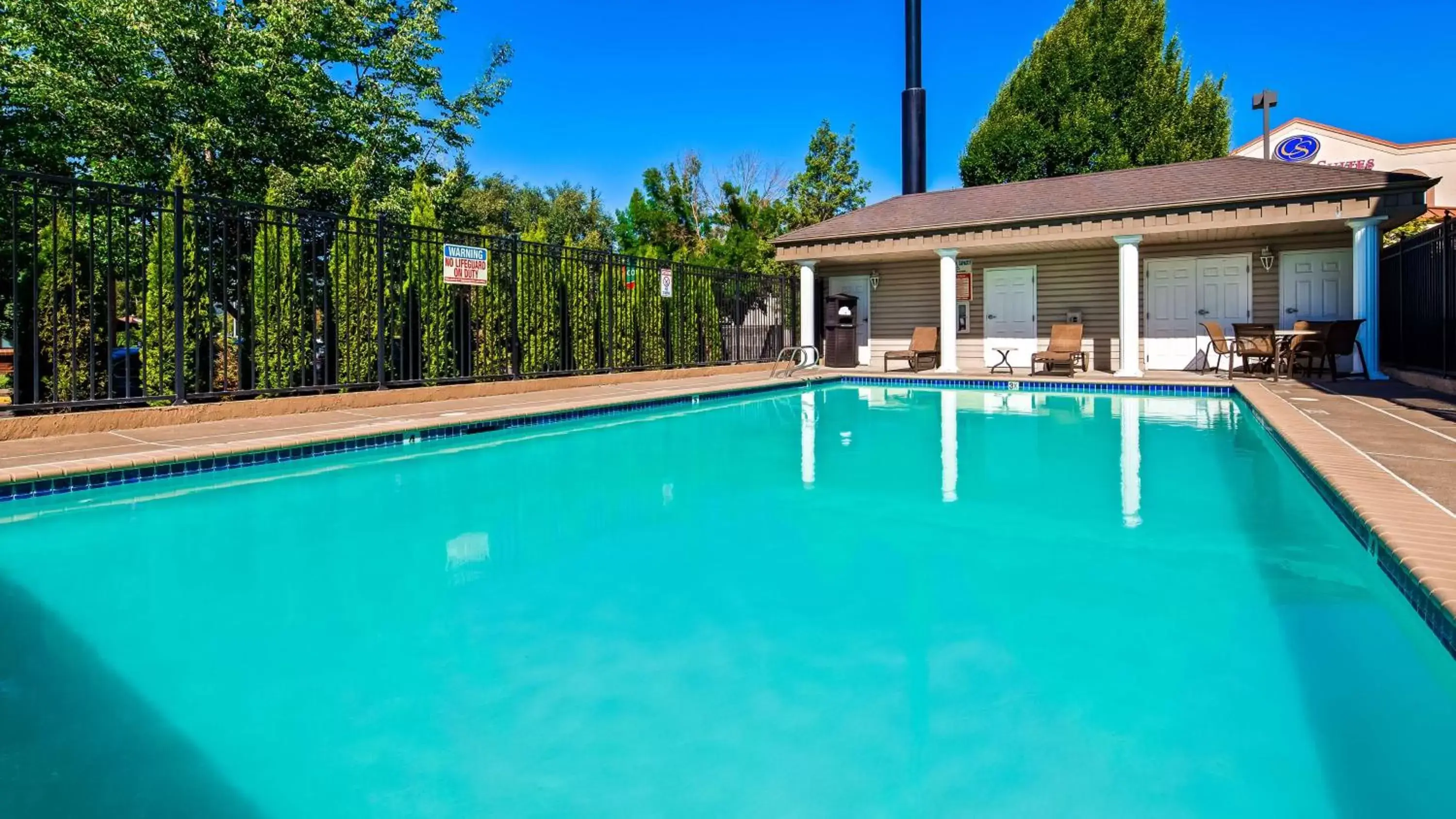 On site, Swimming Pool in Best Western Grand Manor Inn